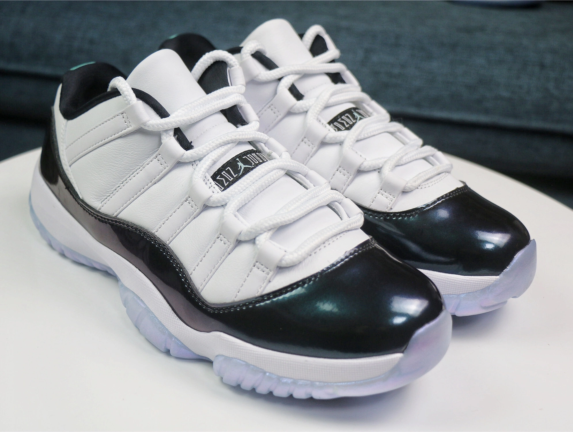 MultiPurpose Air Jordan 11 Retro Low Iridescent 528895- 2206