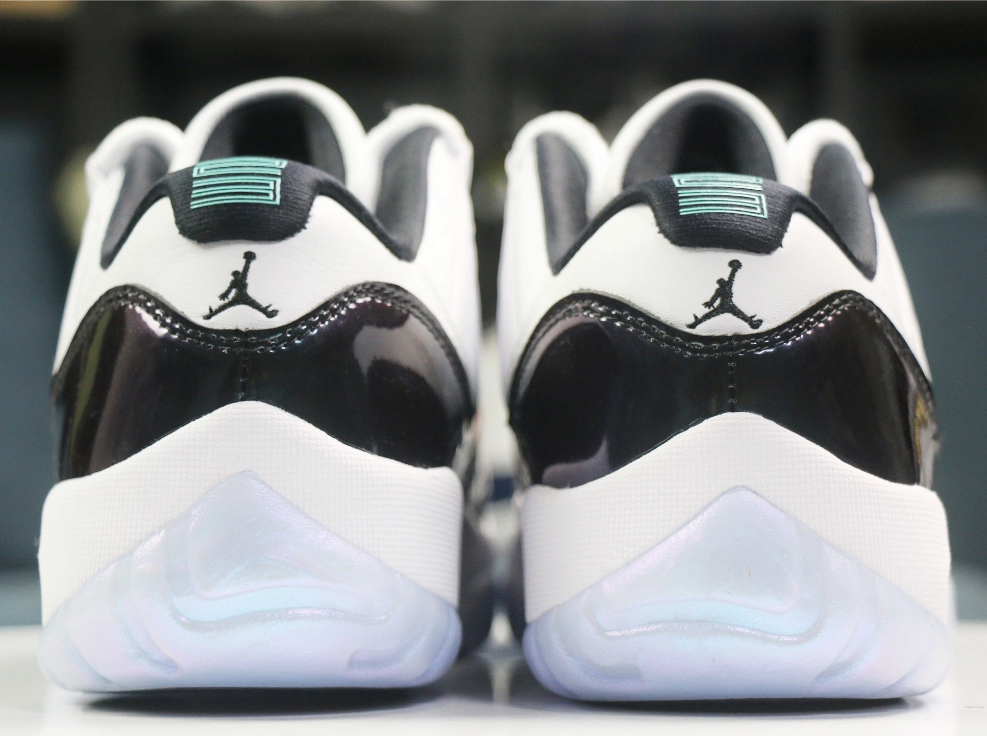 MultiPurpose Air Jordan 11 Retro Low Iridescent 528895- 2206
