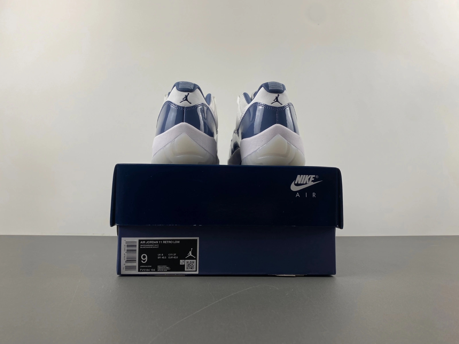 SmoothTexture Air Jordan 11 Retro Low Midnight Navy FV5104- 2180