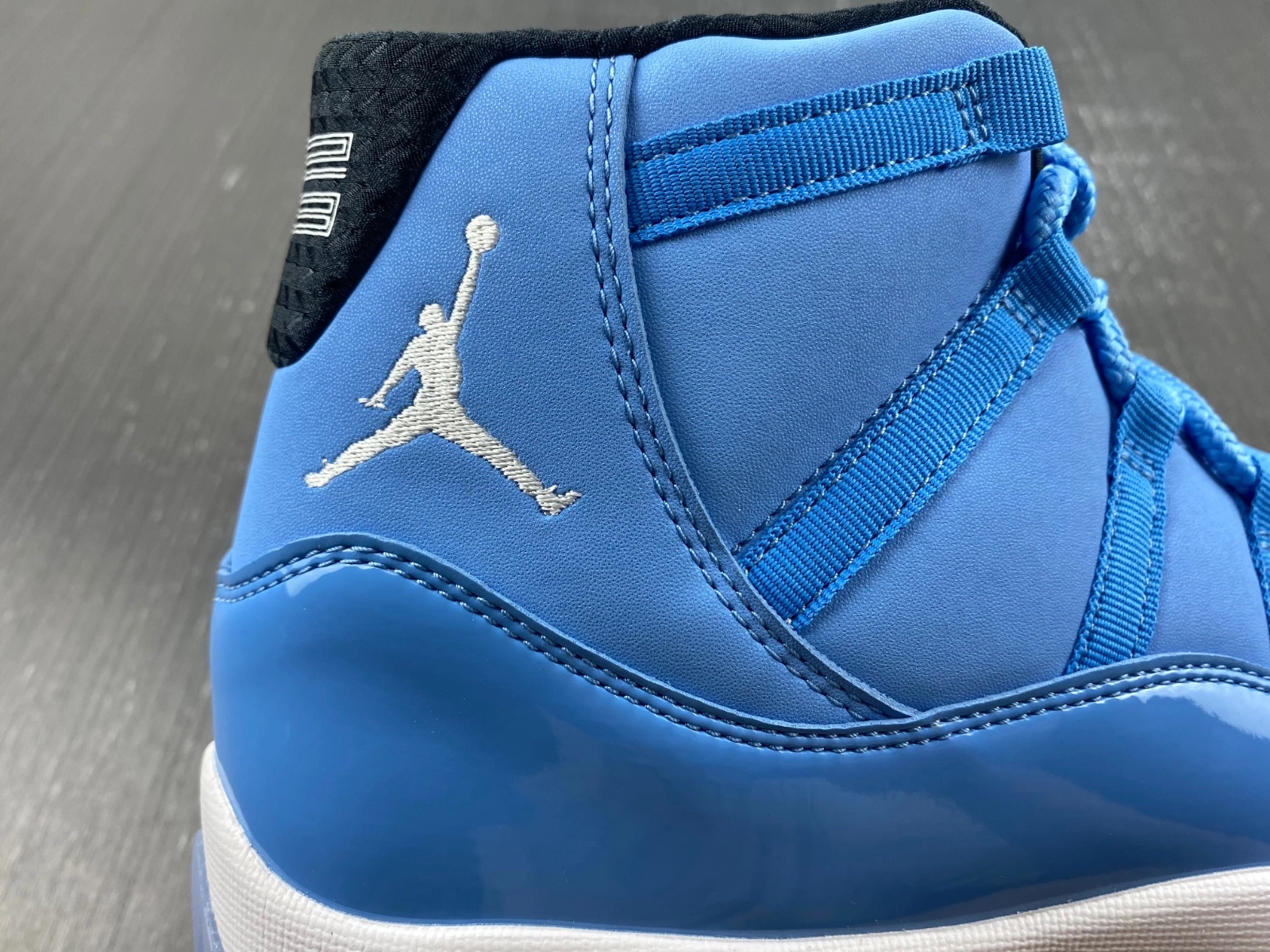 StreetReady Air Jordan 11 Ultimate Gift of Flight 717602- 2187
