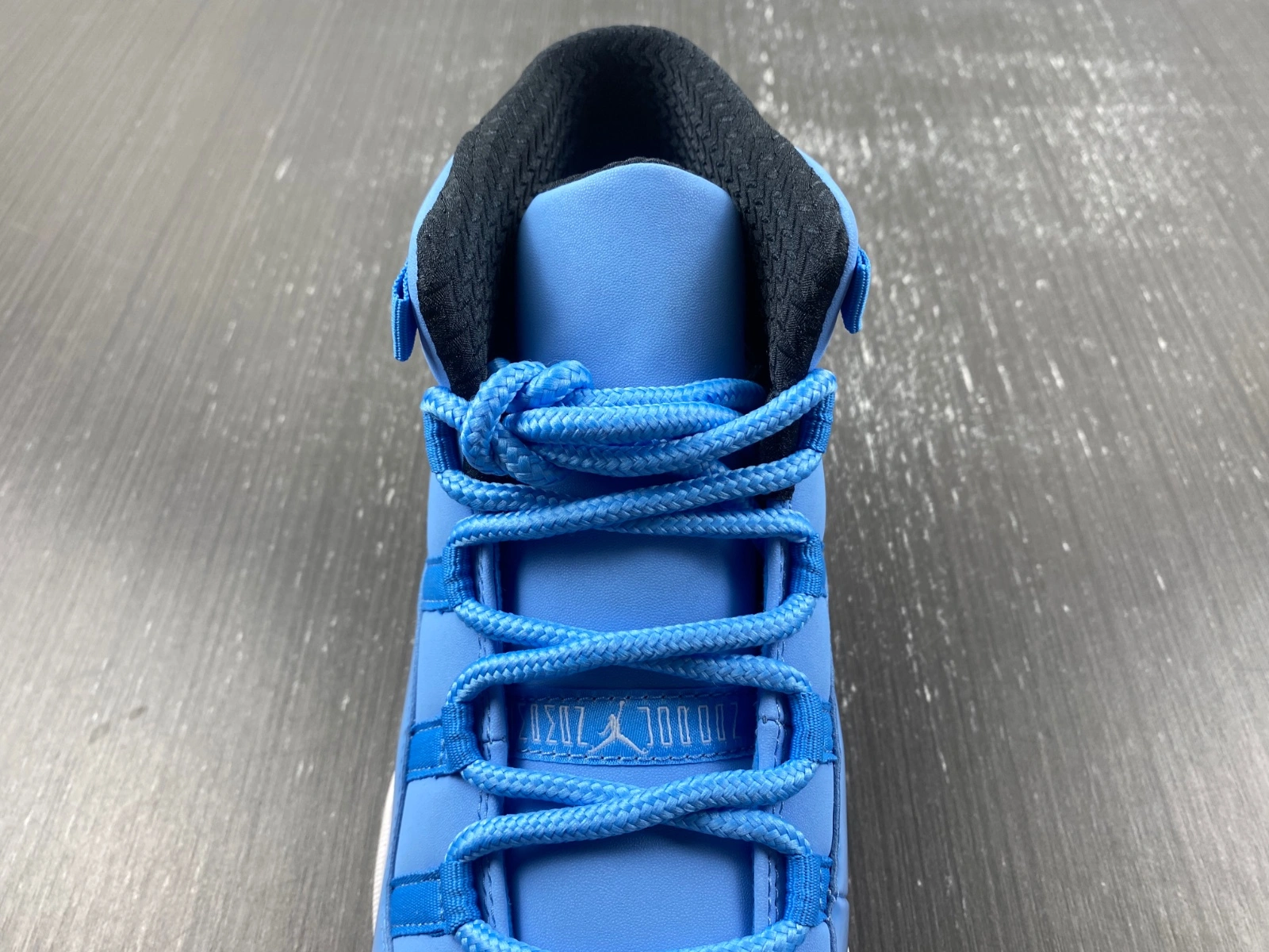 StreetReady Air Jordan 11 Ultimate Gift of Flight 717602- 2187
