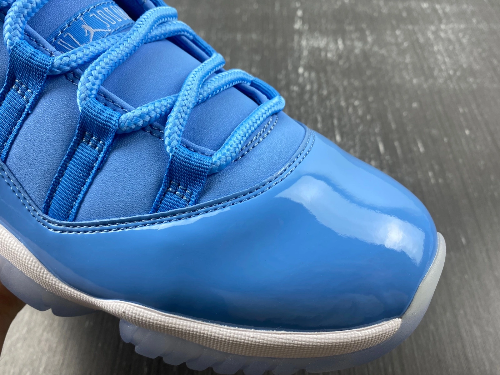 StreetReady Air Jordan 11 Ultimate Gift of Flight 717602- 2187