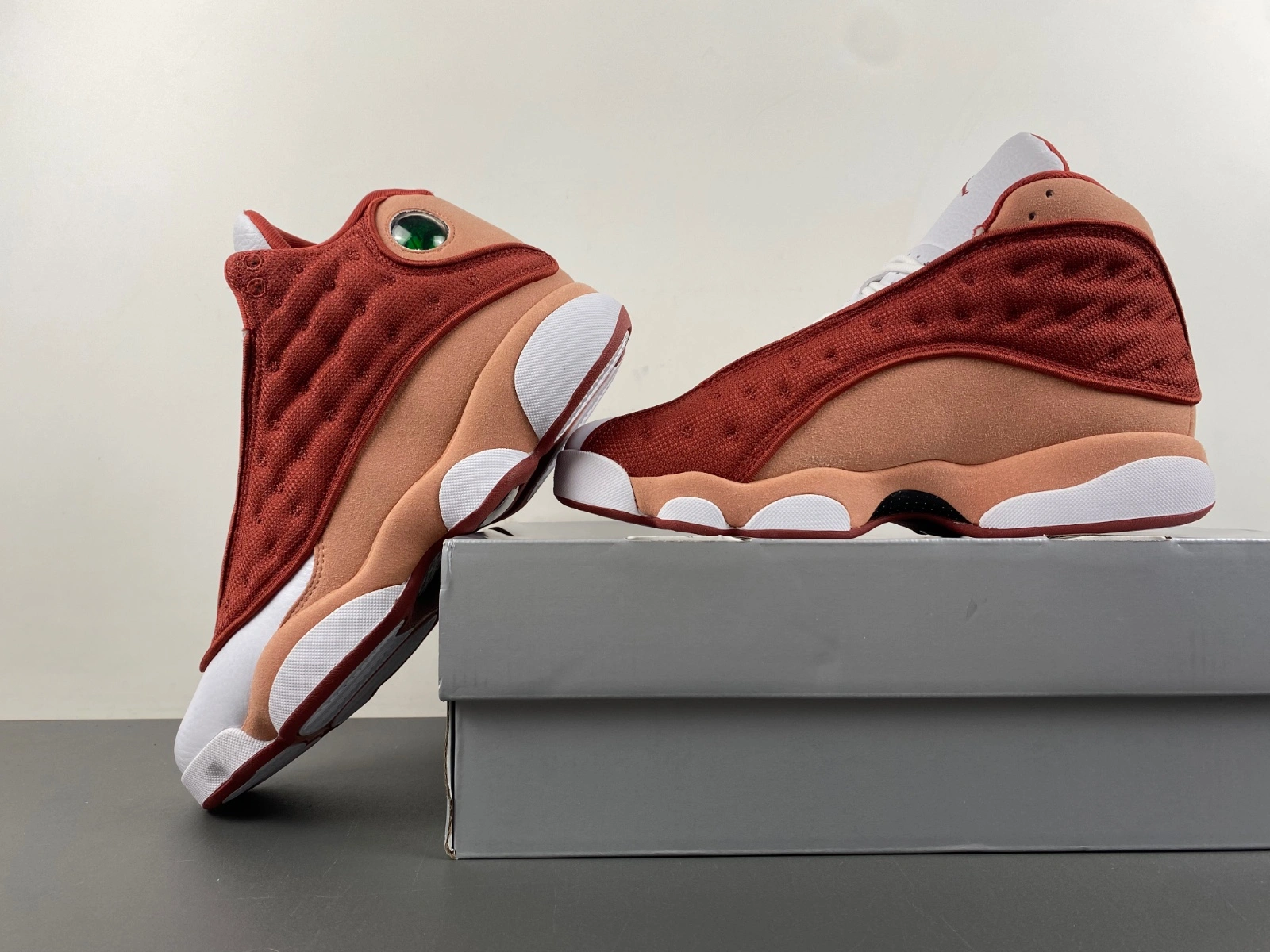 Air Jordan 13 Retro Dune Red DJ5982- UrbanStyle 2267