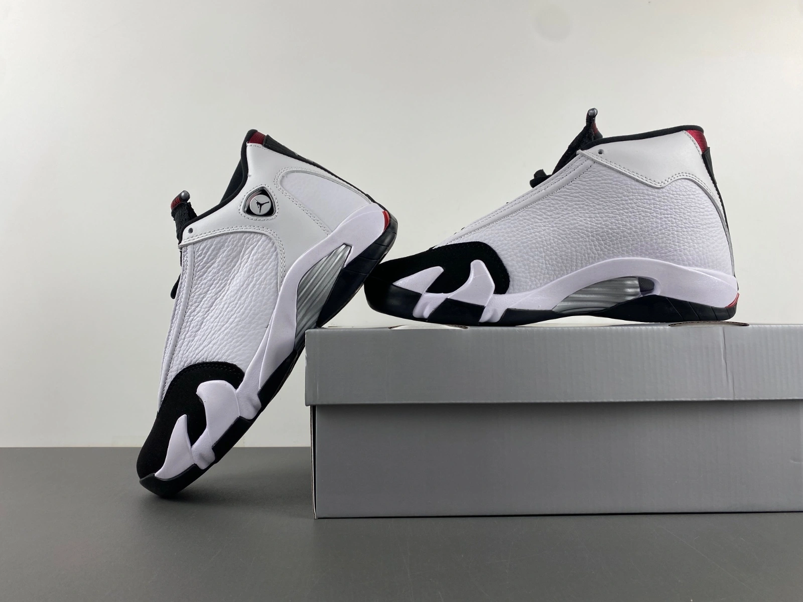Air Jordan 14 Retro Black Toe 487471- OnTrend 2304