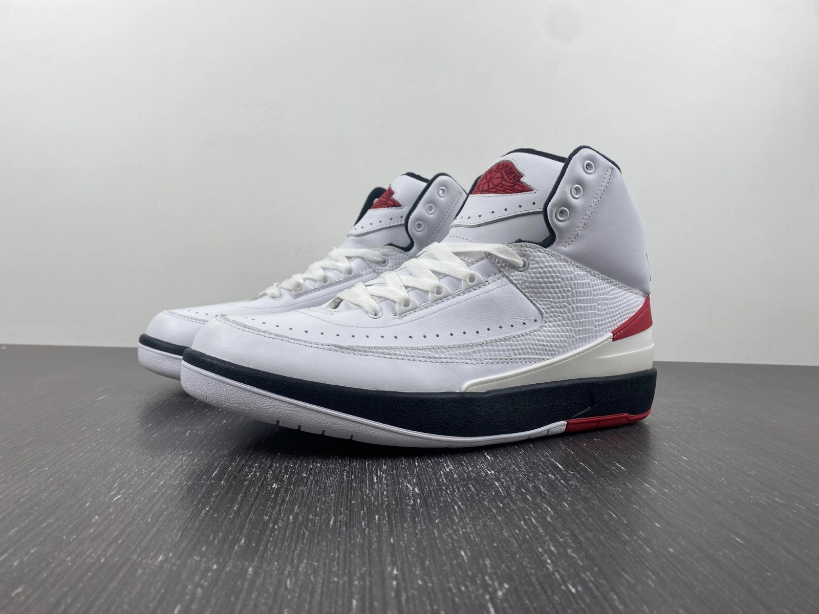 MultiPurpose Air Jordan 2 Retro OG Chicago DX2454- 1801