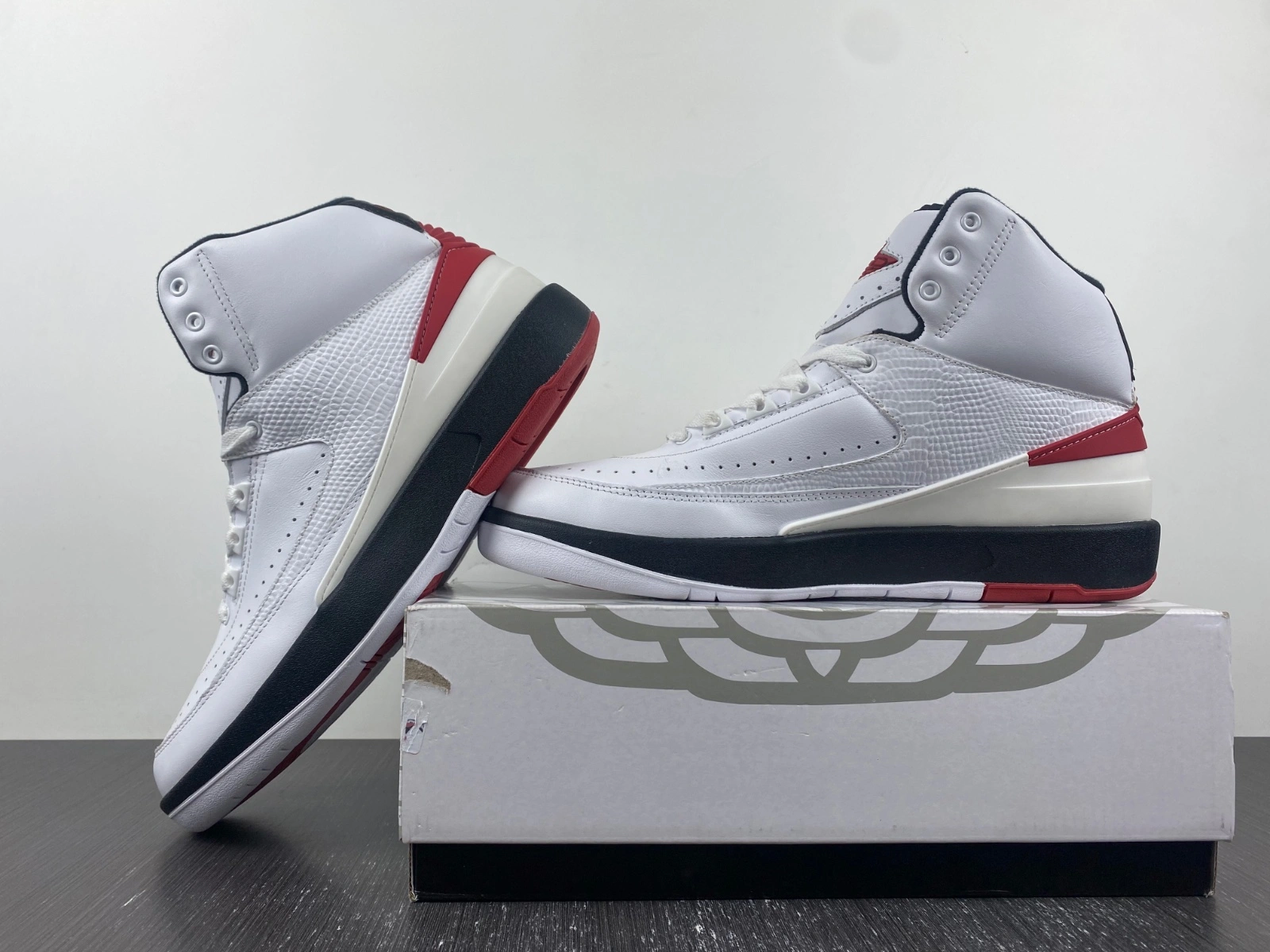 MultiPurpose Air Jordan 2 Retro OG Chicago DX2454- 1801