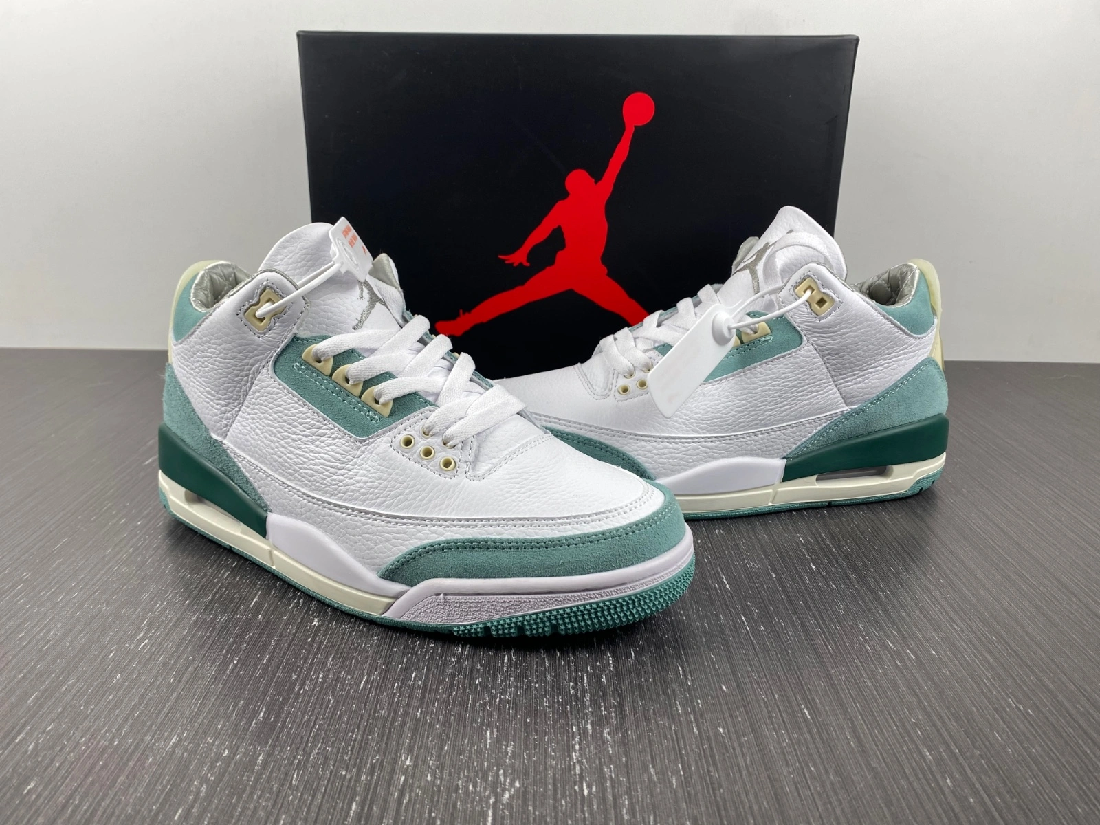 Air Jordan 3 Retro DT8532- RelaxedFit 1835