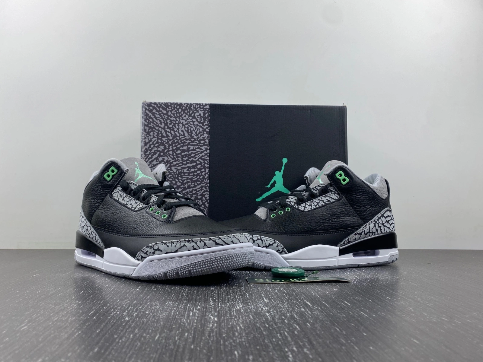 Colorful Air Jordan 3 Retro Green Glow CT8532- 1822