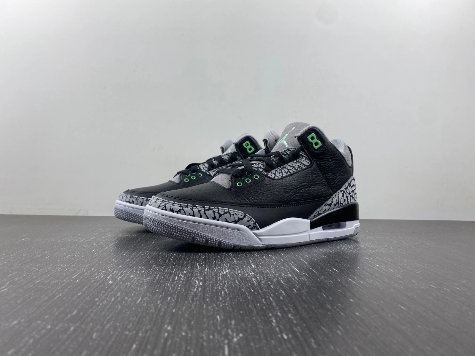 Colorful Air Jordan 3 Retro Green Glow CT8532- 1822