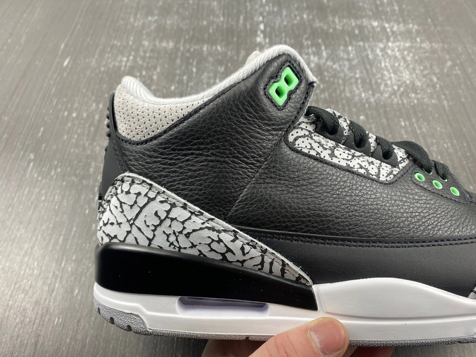 Colorful Air Jordan 3 Retro Green Glow CT8532- 1822