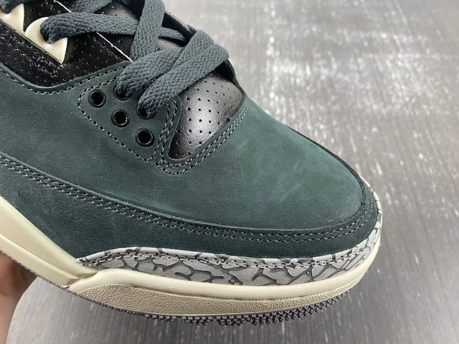 Supportive Air Jordan 3 Retro Off Noir CK9246- 1831
