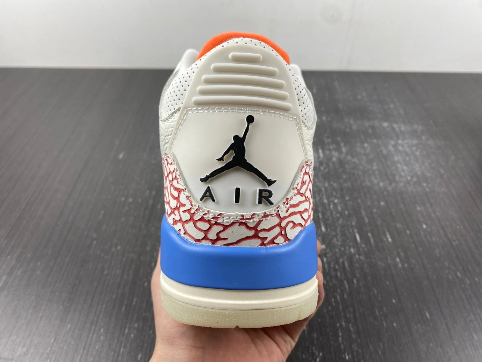 ComfortFit Air Jordan 3 Retro Orange CK9246- 1844