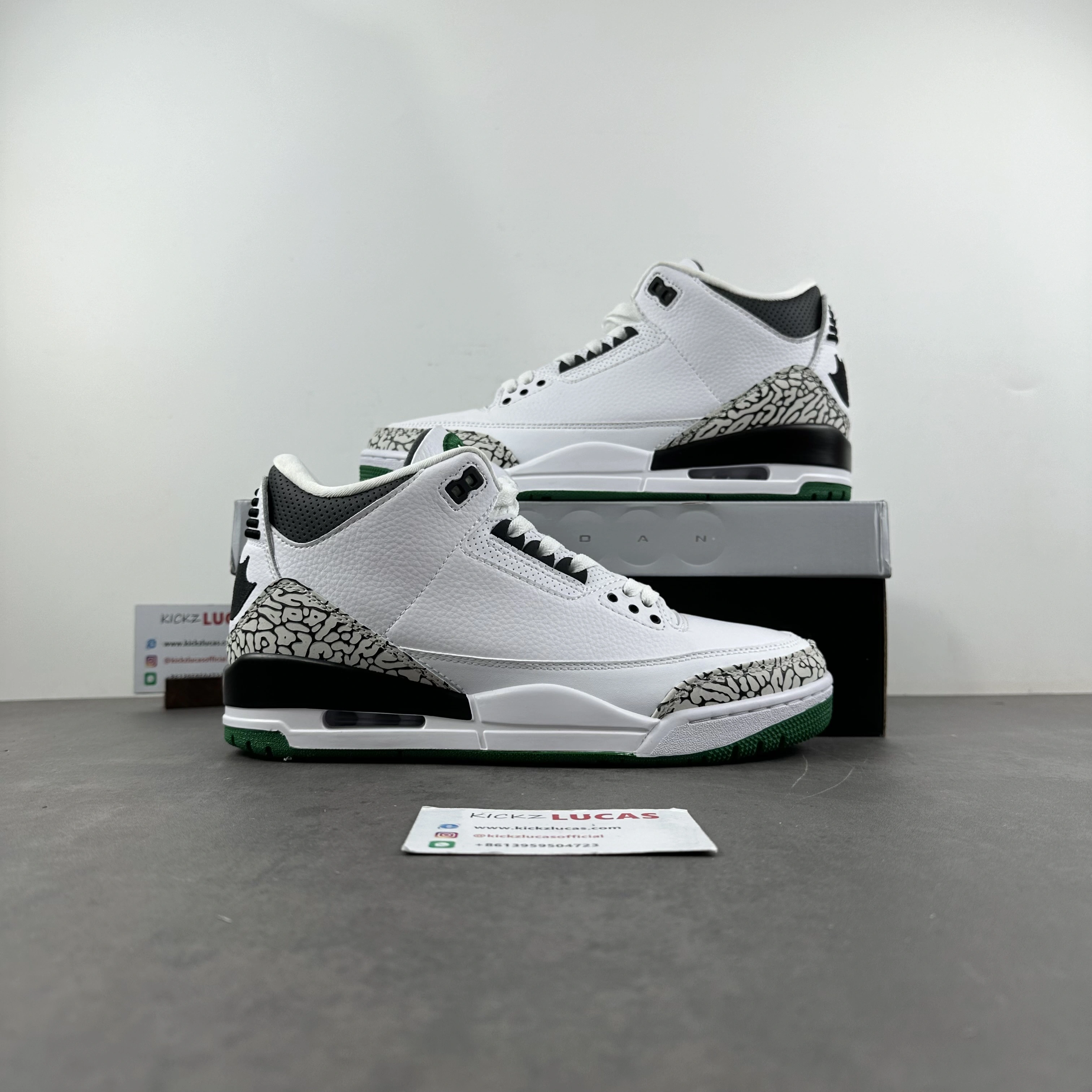 OnTrend Air Jordan 3 Retro Oregon Ducks Pit Crew White HO11-MNJDL- 1856