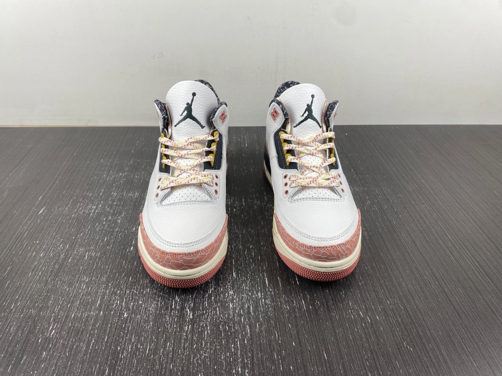 Air Jordan 3 Retro Vintage Floral 441140- Tailored 1821