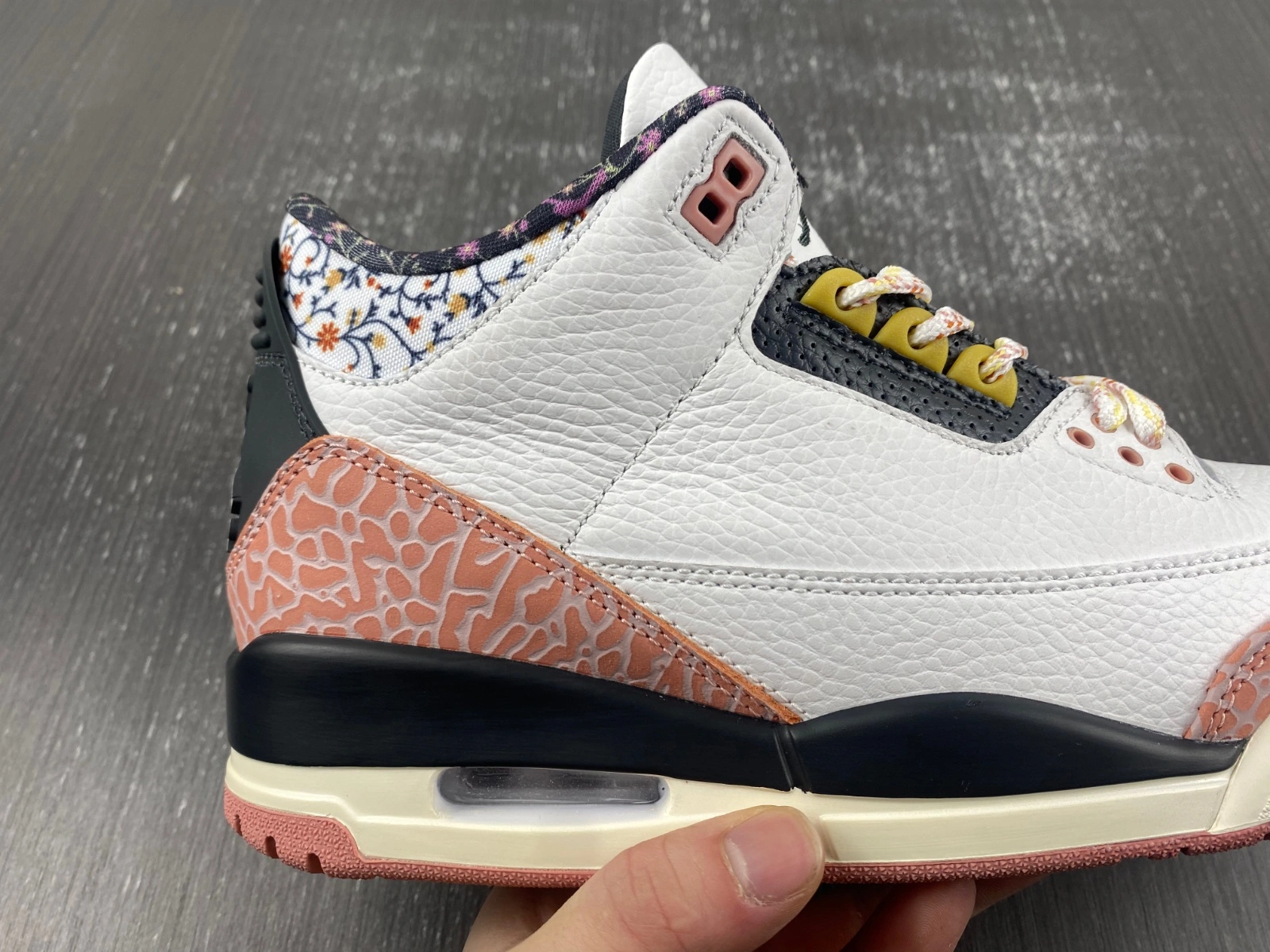 Air Jordan 3 Retro Vintage Floral 441140- Tailored 1821
