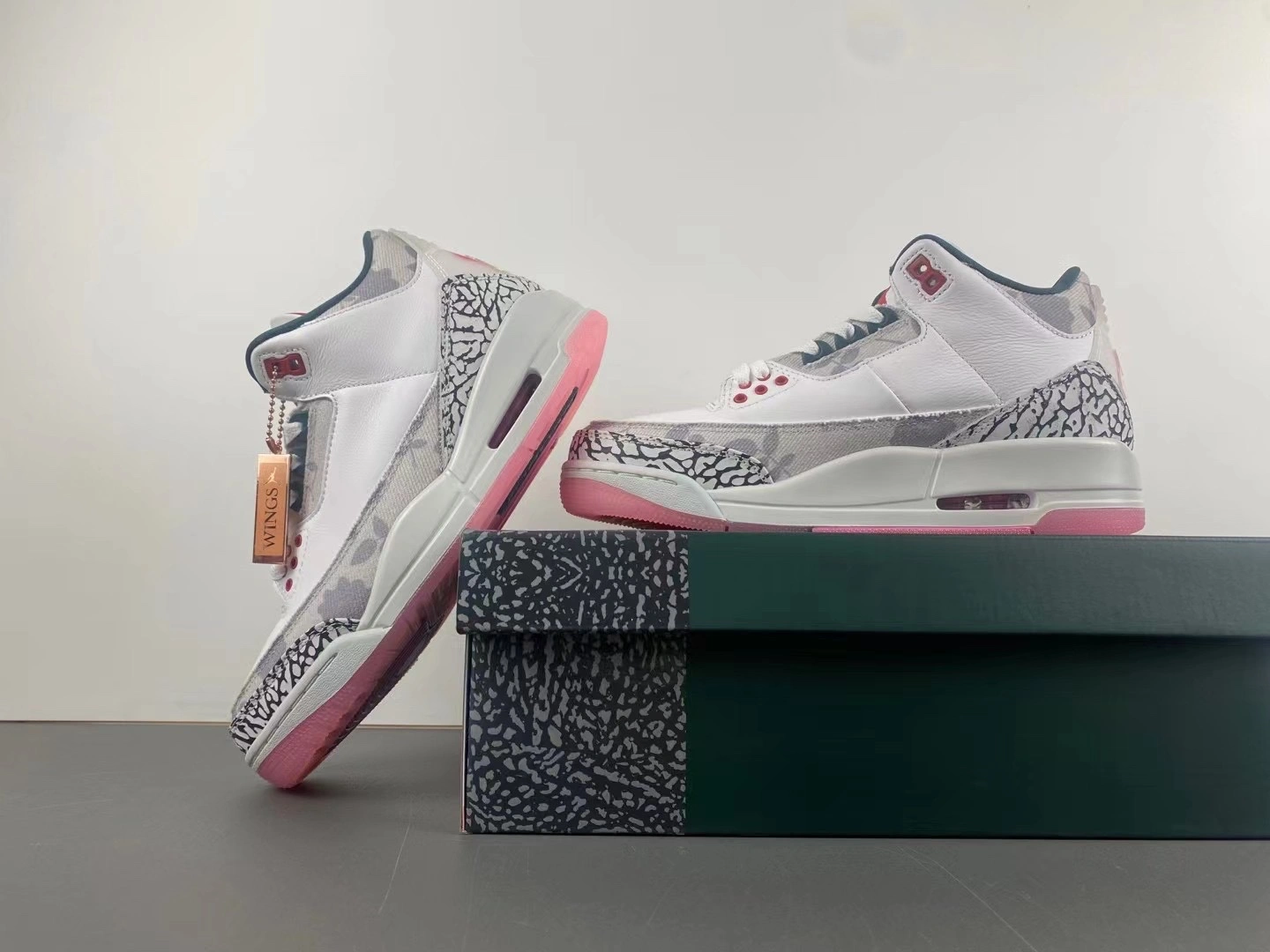 Air Jordan 3 Retro Wings HM6993- Tailored 1813