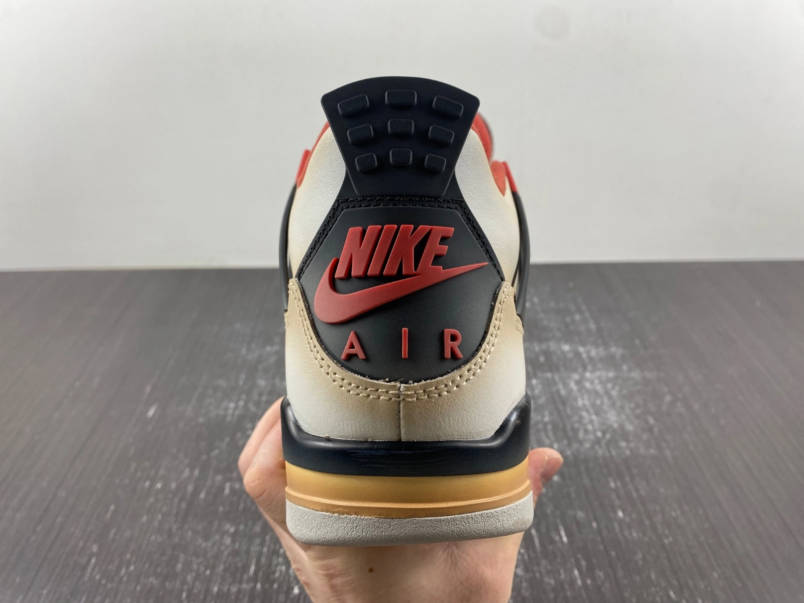 OnTrend Air Jordan 4 Pokemon Charizard AQ9129- 1938