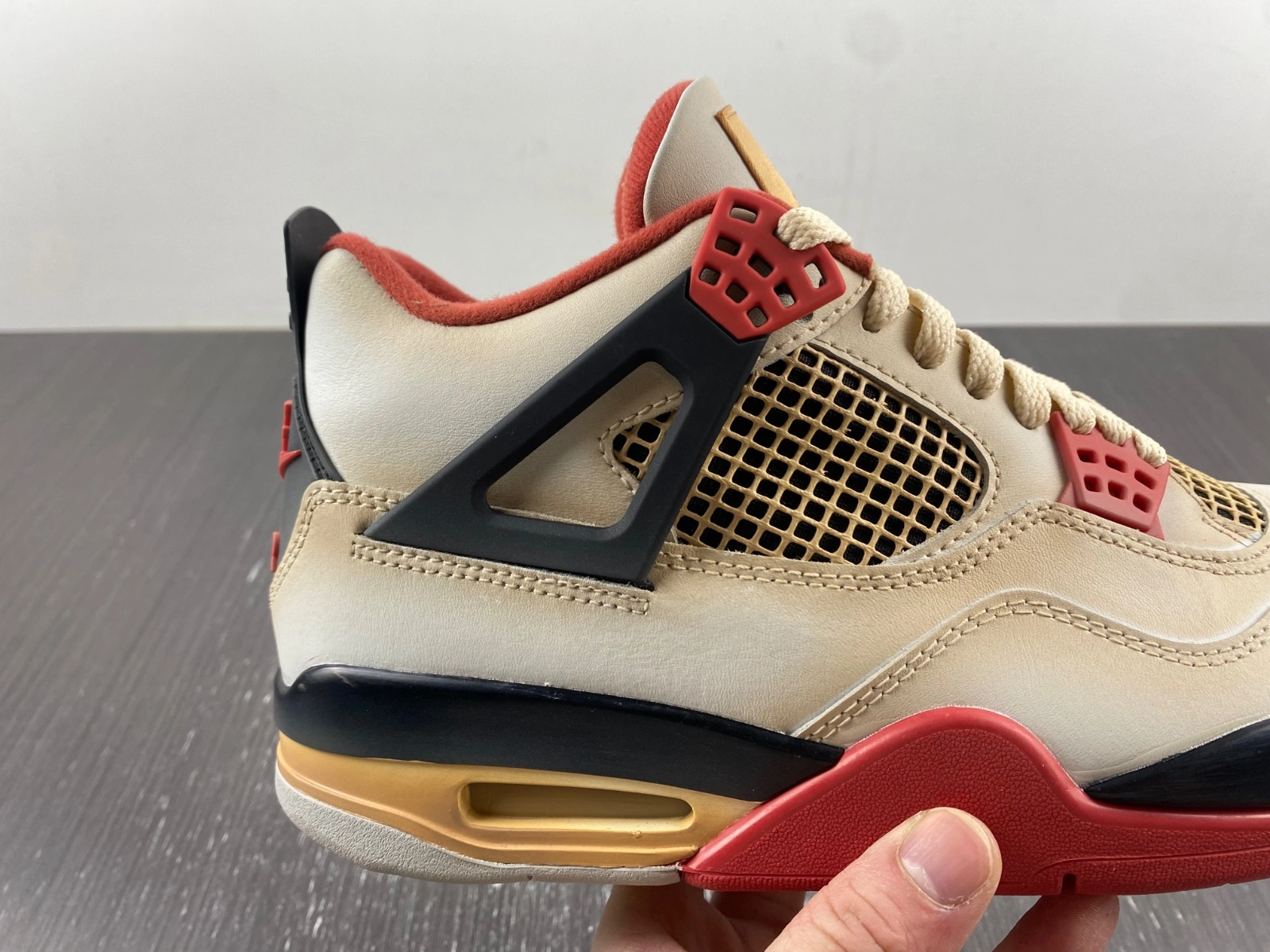 OnTrend Air Jordan 4 Pokemon Charizard AQ9129- 1938