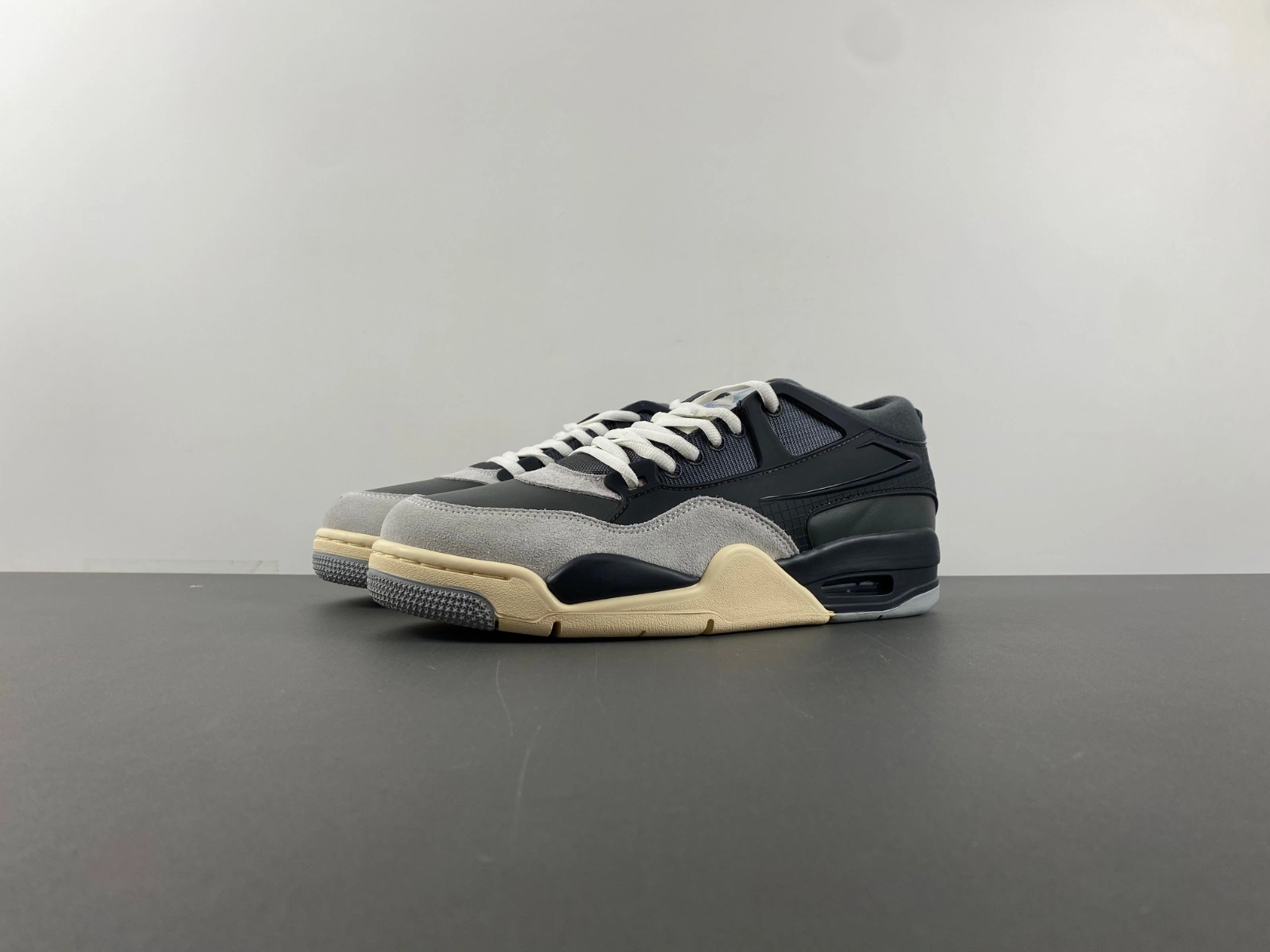 StreetReady Air Jordan 4 RM Iron Grey FQ7939- 1911
