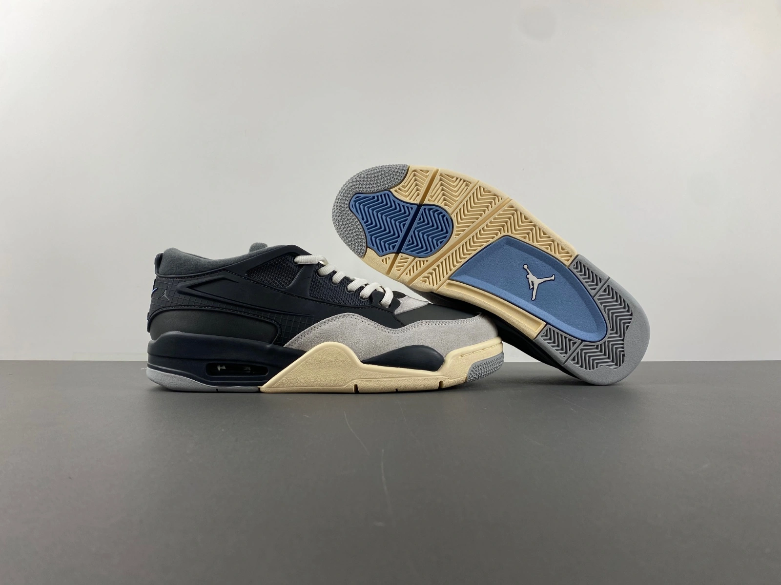 StreetReady Air Jordan 4 RM Iron Grey FQ7939- 1911