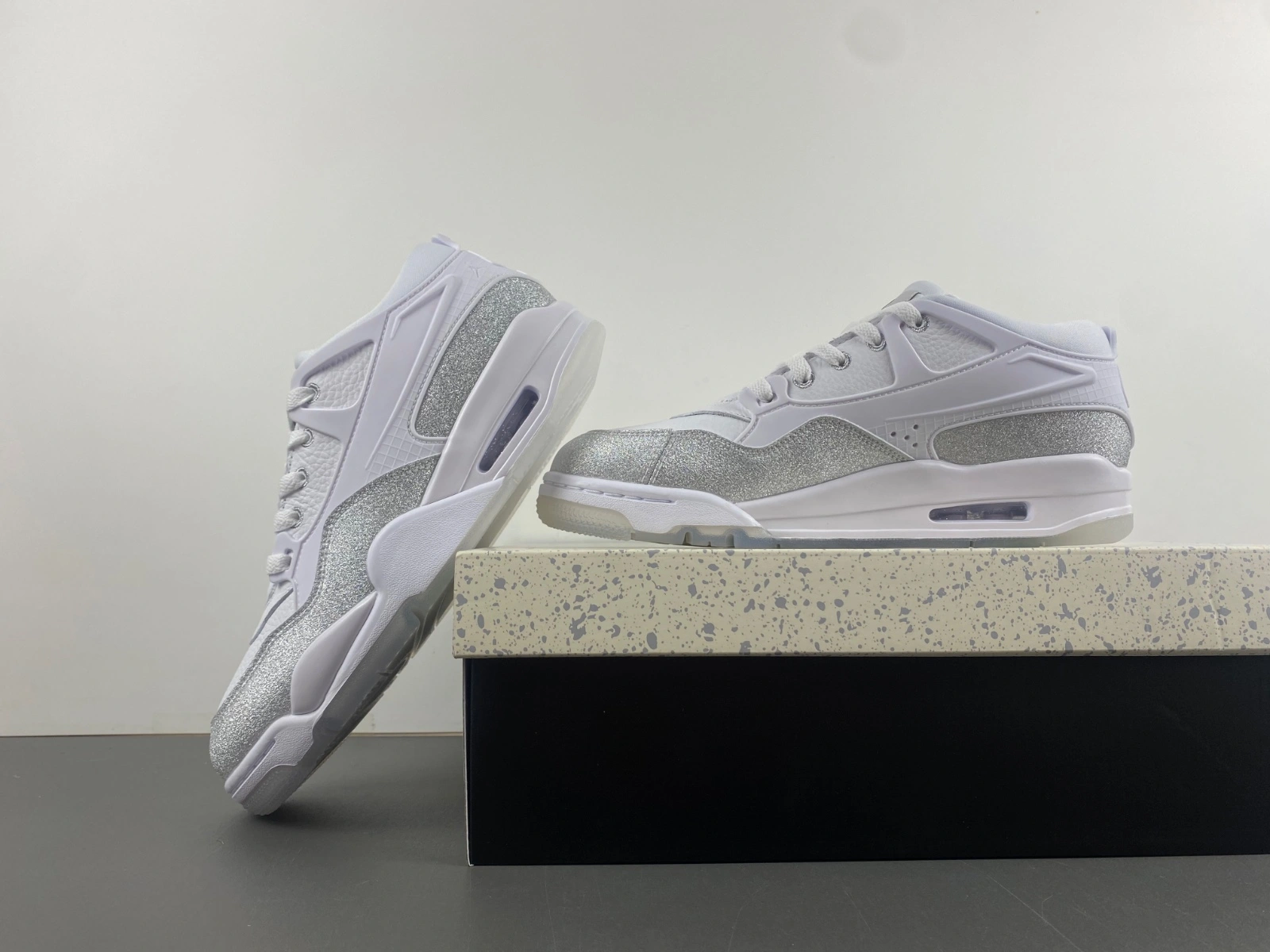 Classic Air Jordan 4 RM White Sliver HQ3441- 1919