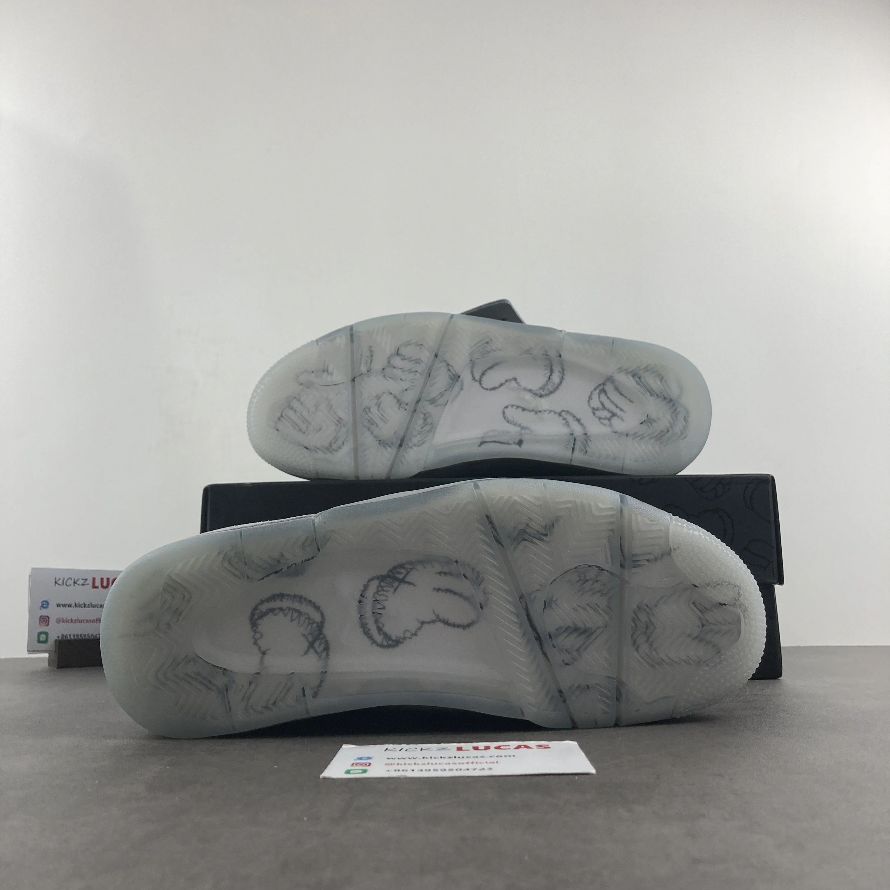 MoistureWicking Air Jordan 4 Retro Kaws 930155- 2017