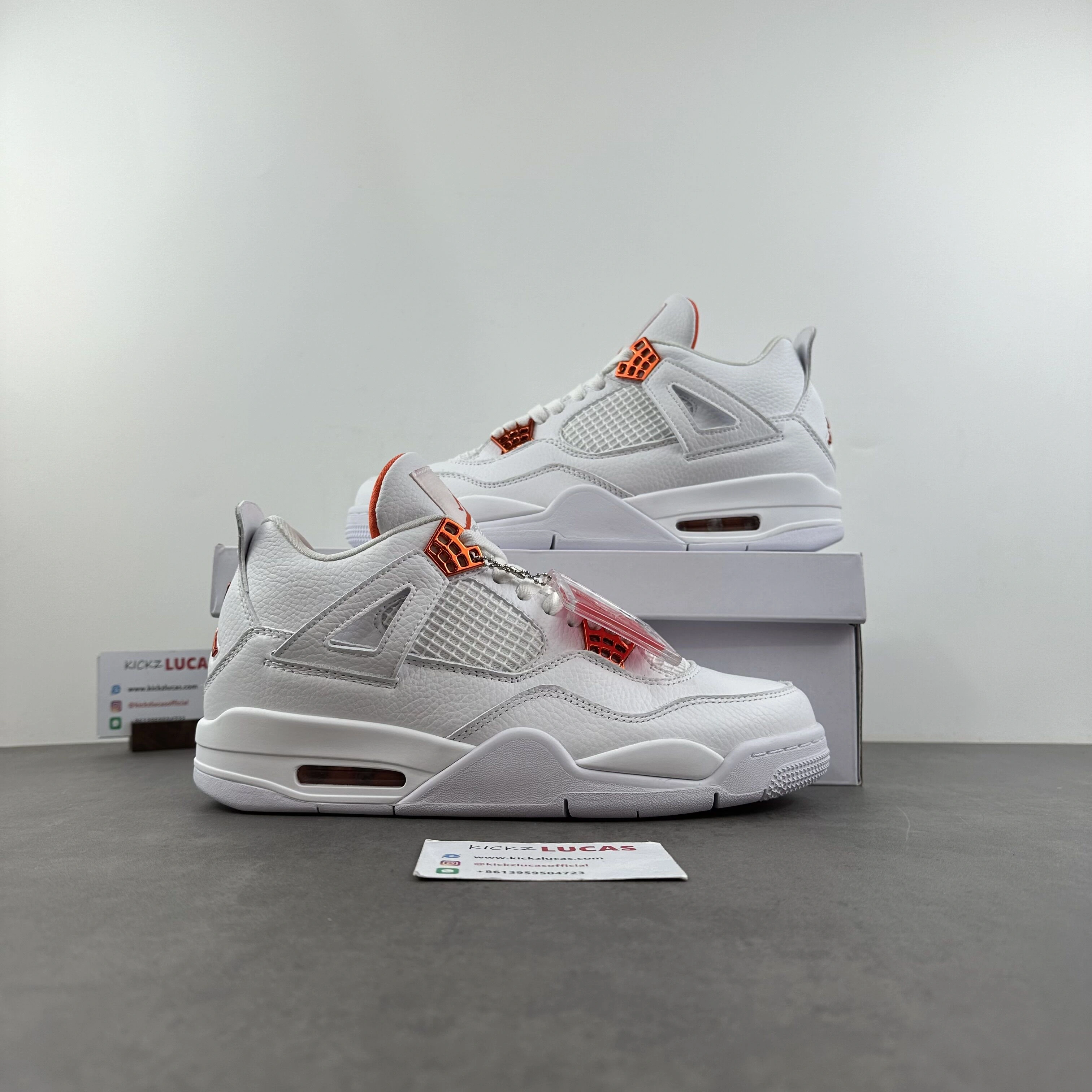 Bright Air Jordan 4 Retro Metallic Orange CT8527- 2026