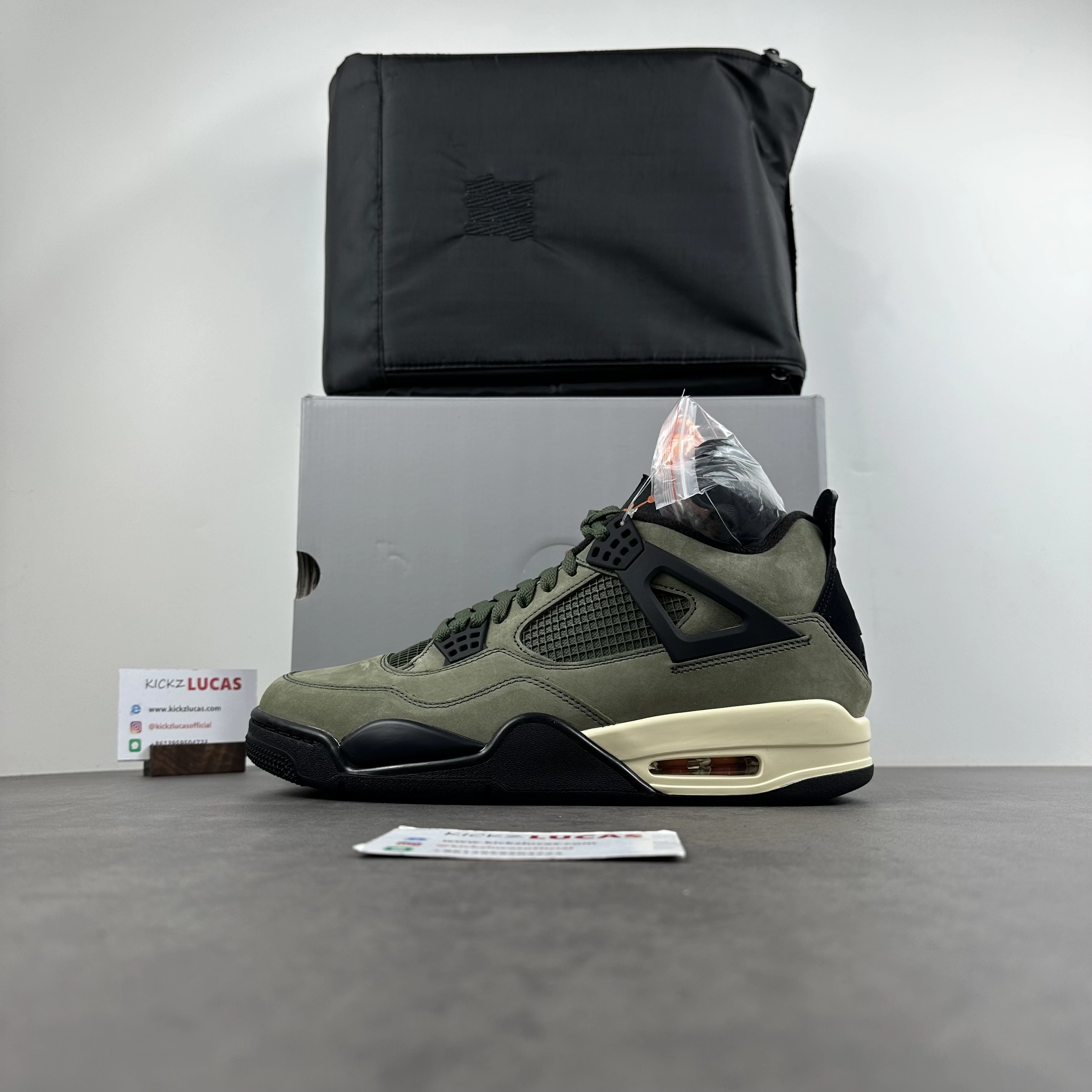 Air Jordan 4 Retro Undefeated Trendy 1943