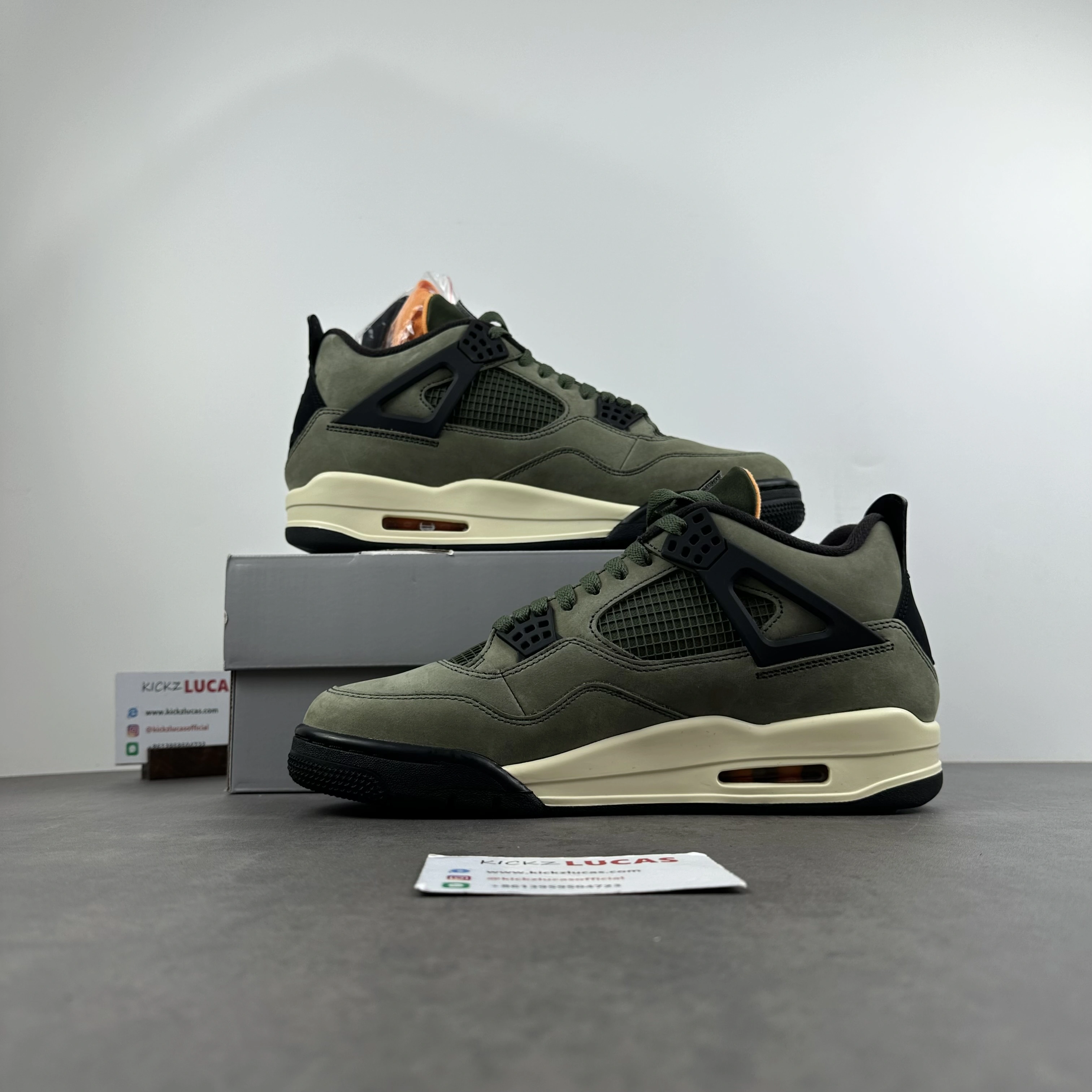 Air Jordan 4 Retro Undefeated Trendy 1943