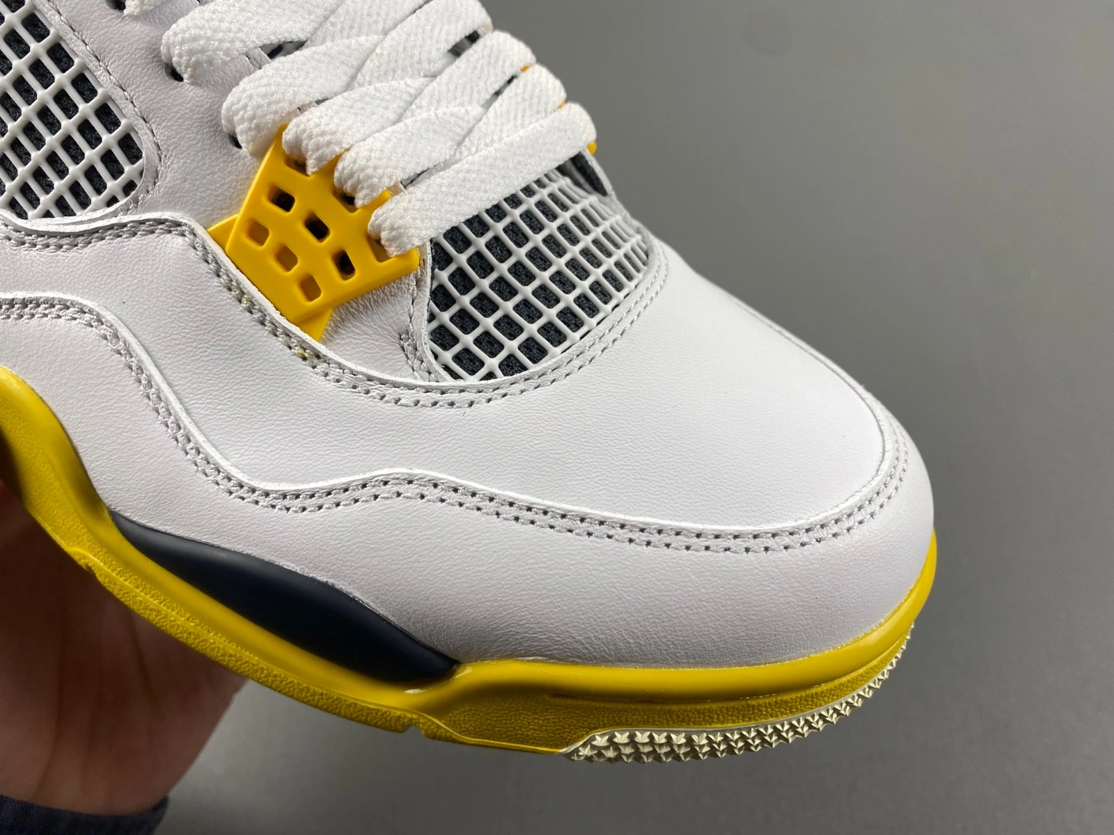 GoAnywhere Air Jordan 4 Retro Vivid Sulfur AQ9129- 1934