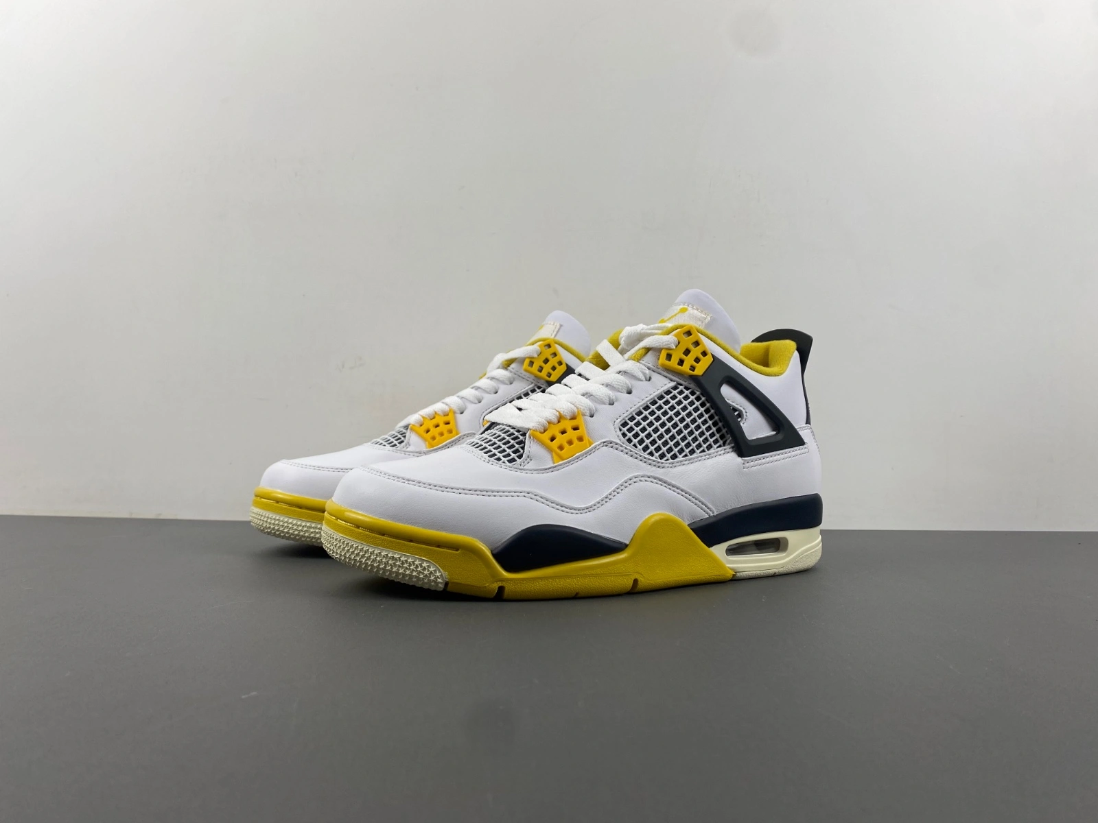 GoAnywhere Air Jordan 4 Retro Vivid Sulfur AQ9129- 1934
