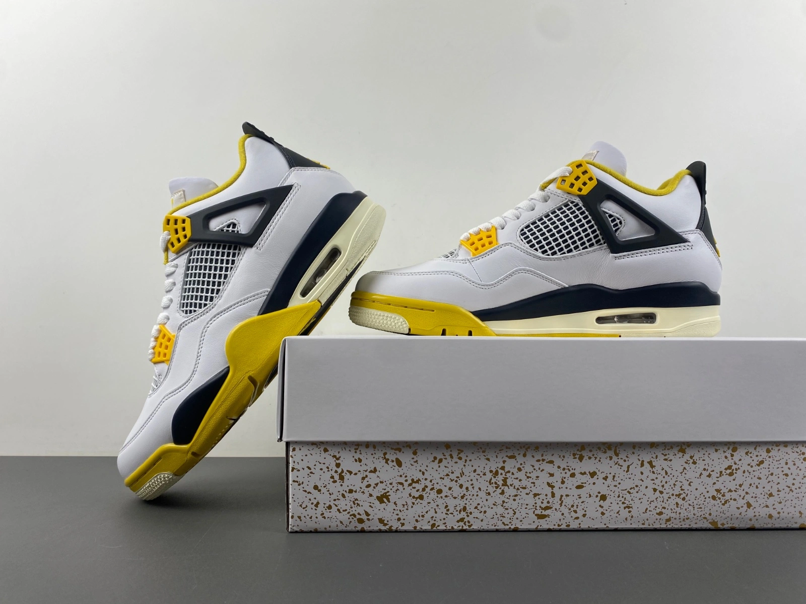 GoAnywhere Air Jordan 4 Retro Vivid Sulfur AQ9129- 1934
