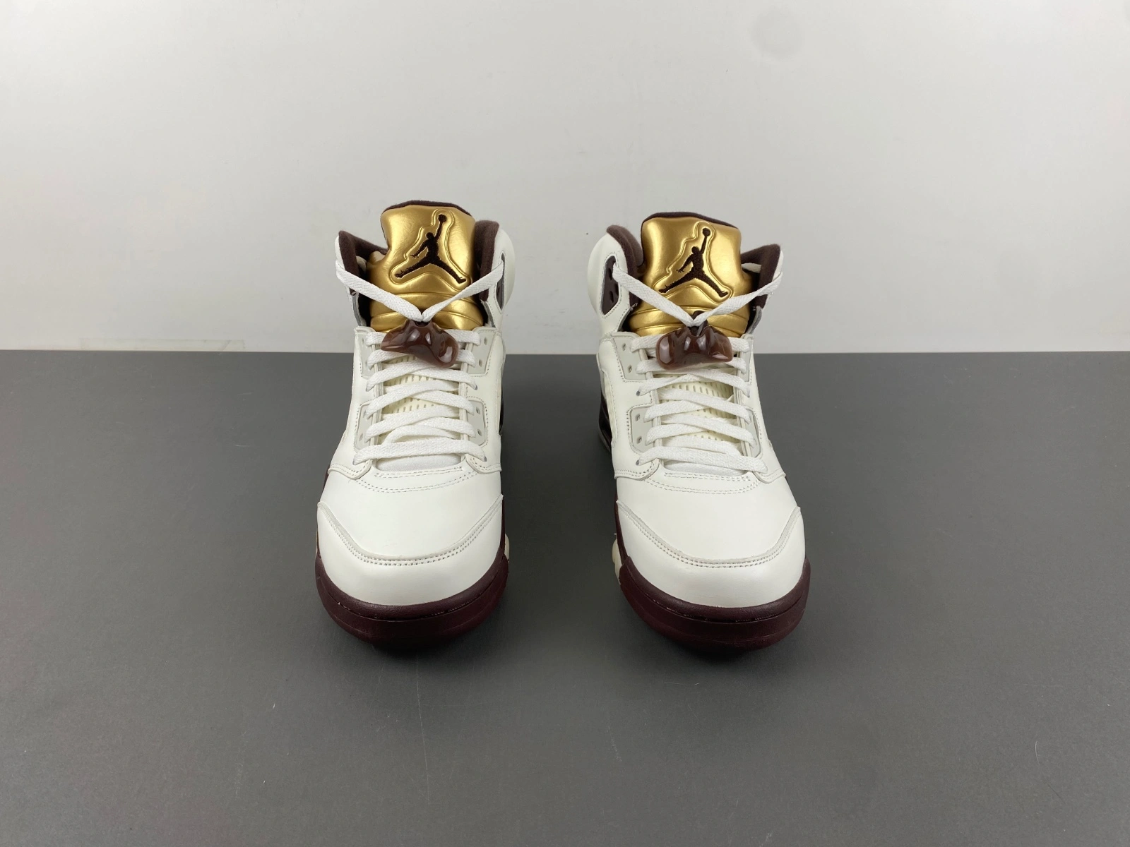 RelaxedFit Air Jordan 5 Retro Earth DD9336- 2049