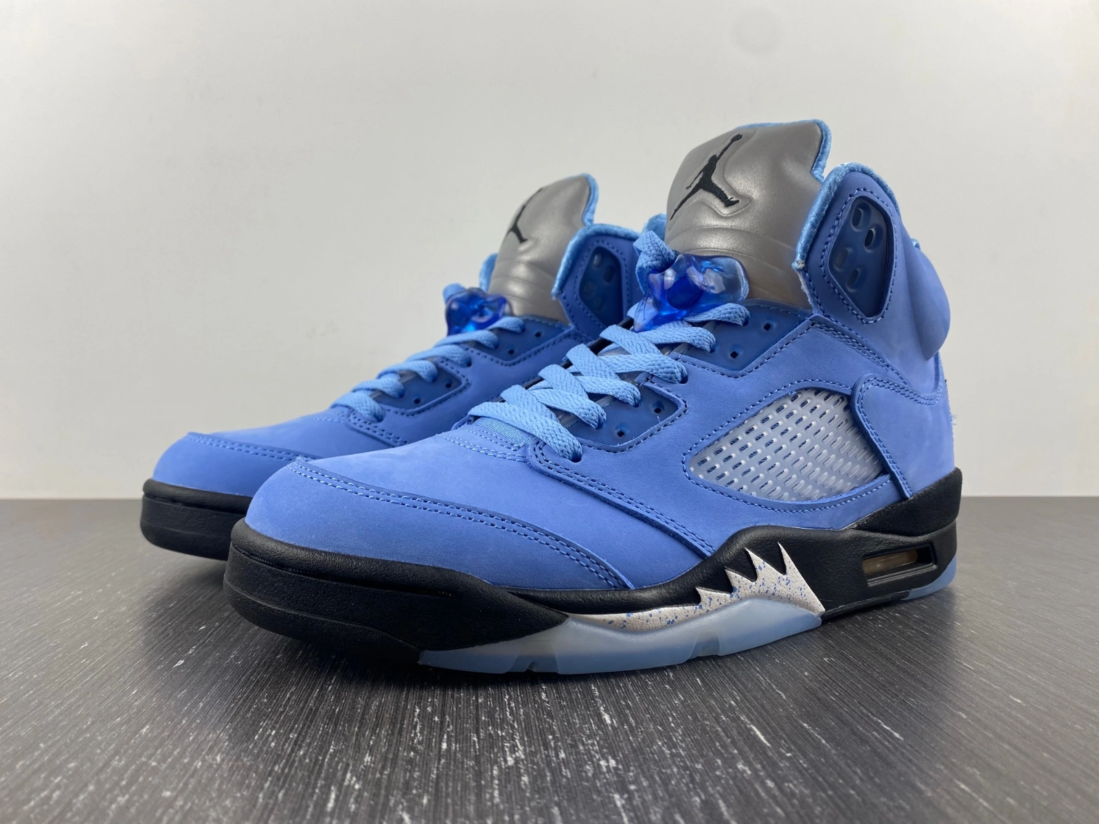 Air Jordan 5 UNC DV1310- Chic 2070