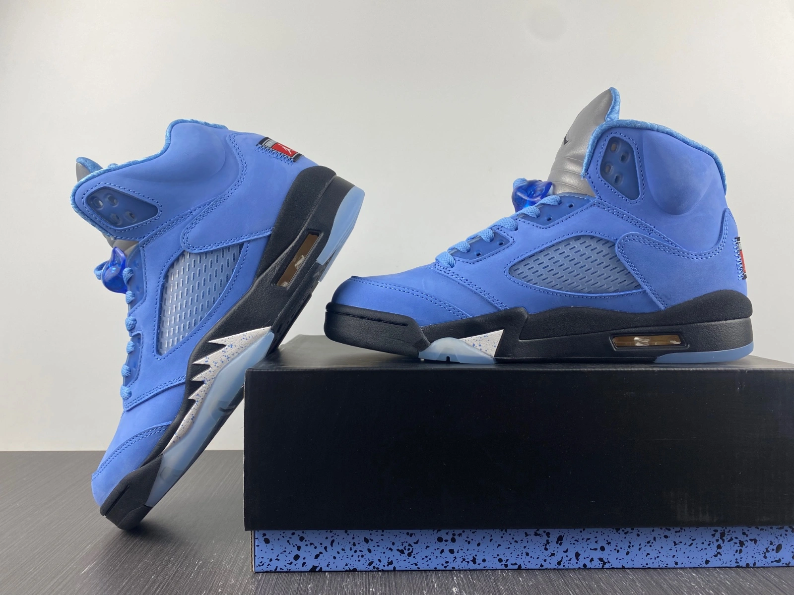 Inside jordan nike air shoes? celebrate the beauty of Bold watches