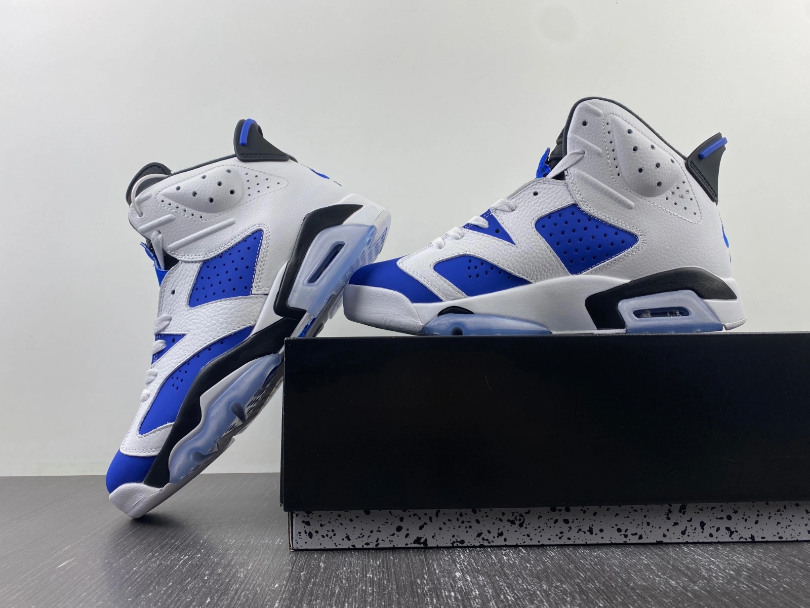 Air Jordan 6 Retro CT8529- Practical 2111