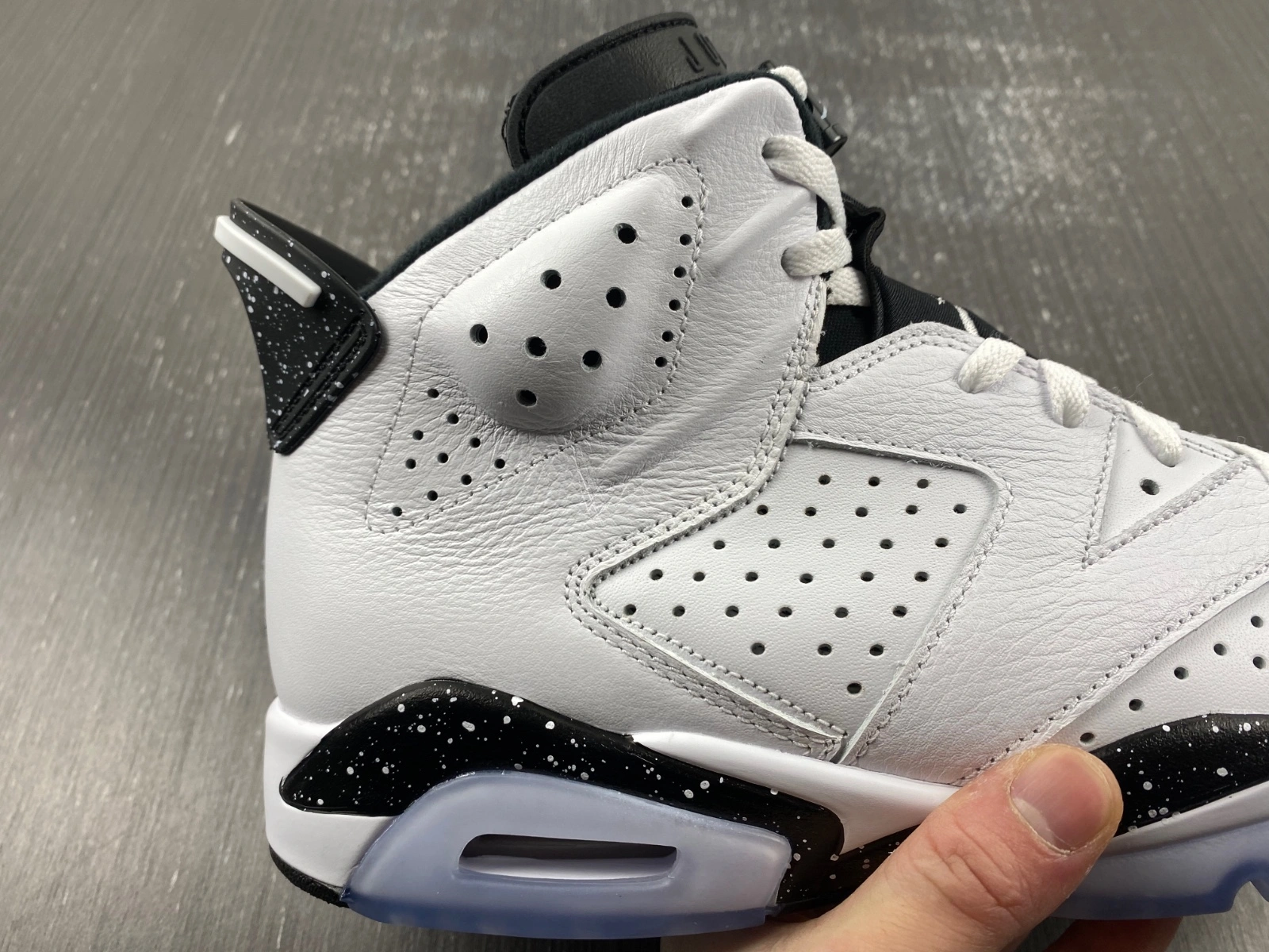 EasyCare Air Jordan 6 Reverse Oreo CT8529- 2108