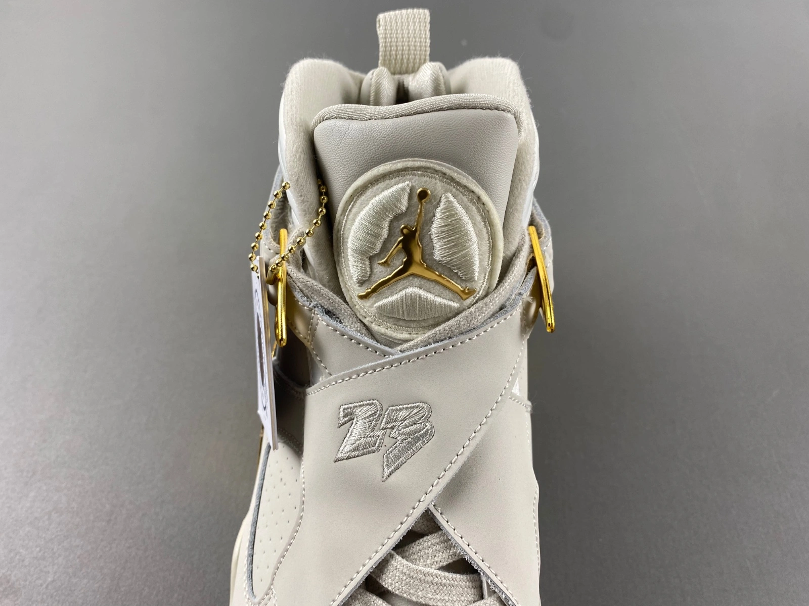 Seasonal Air Jordan 8 Retro Champagne 832821- 2147