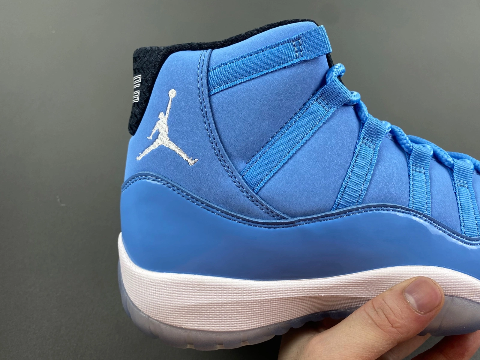 Versatile Air Jordan Ultimate Gift of Flight 717602- 2178