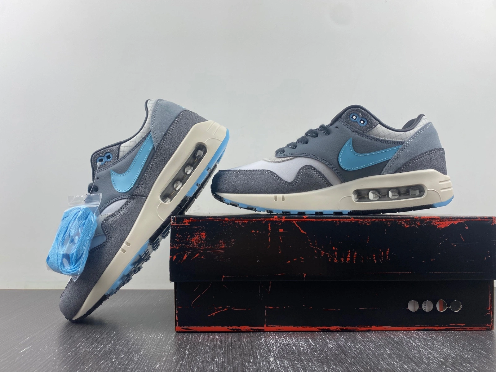 Thermal Air Max 1 '86 OG Big Bubble Chicago FQ8742- 901