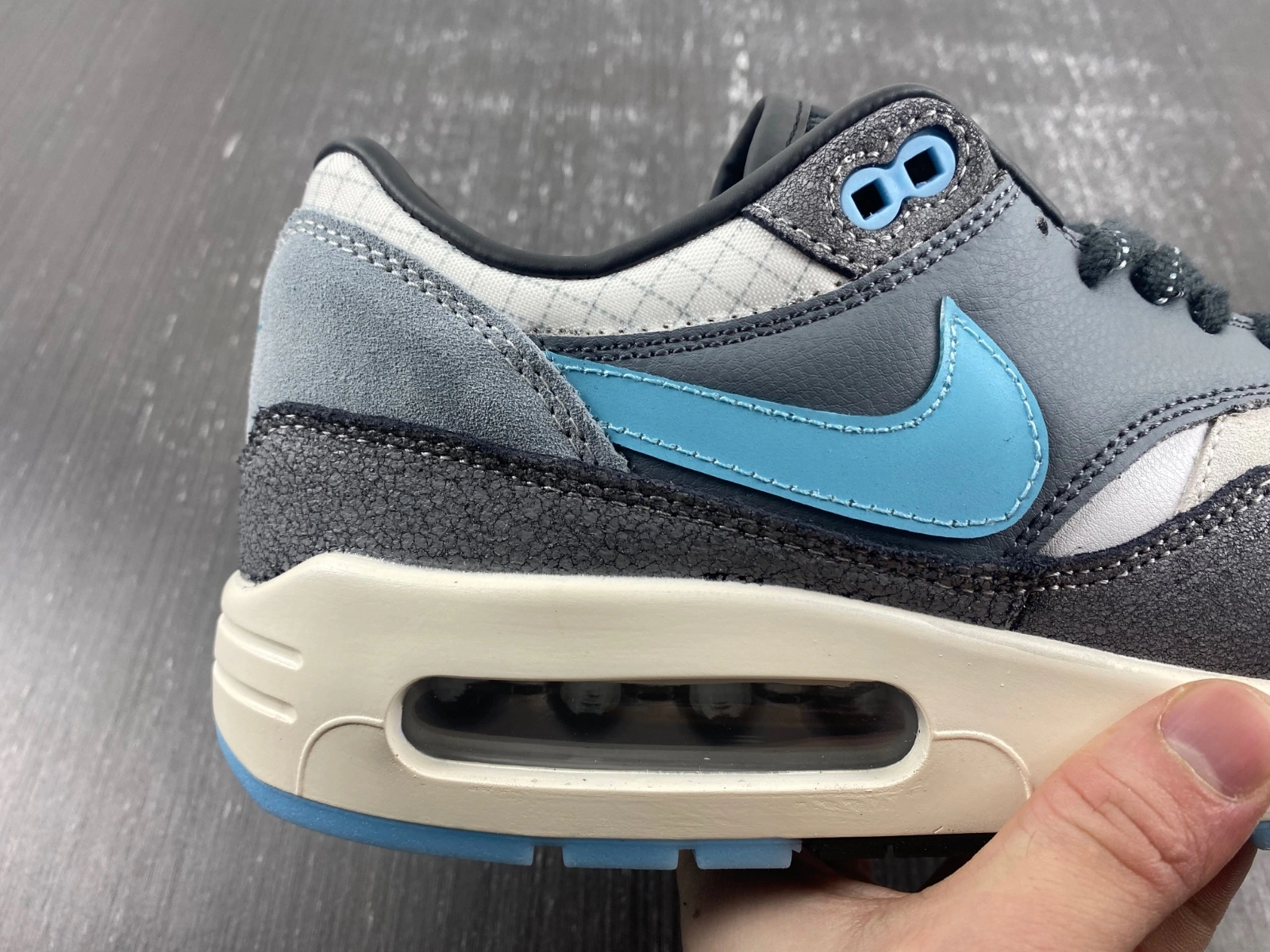 Thermal Air Max 1 '86 OG Big Bubble Chicago FQ8742- 901