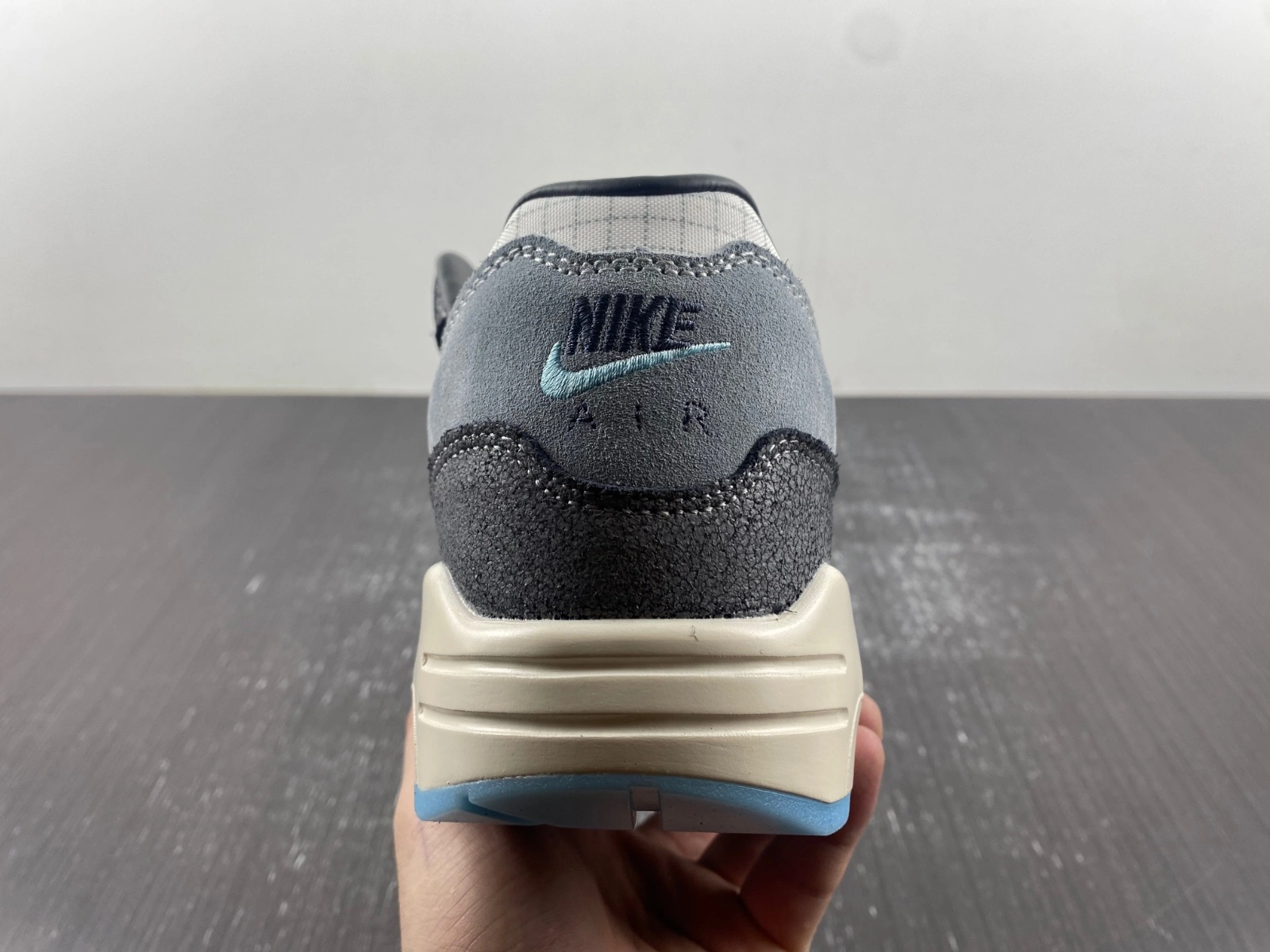 Thermal Air Max 1 '86 OG Big Bubble Chicago FQ8742- 901