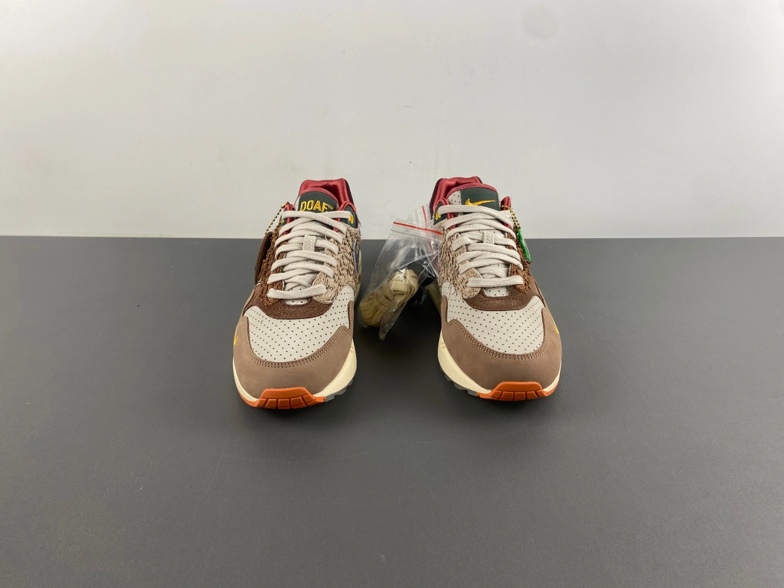 UrbanChic Air Max 1 '87 Luxe University of Oregon PE (2024) HQ2639- 887