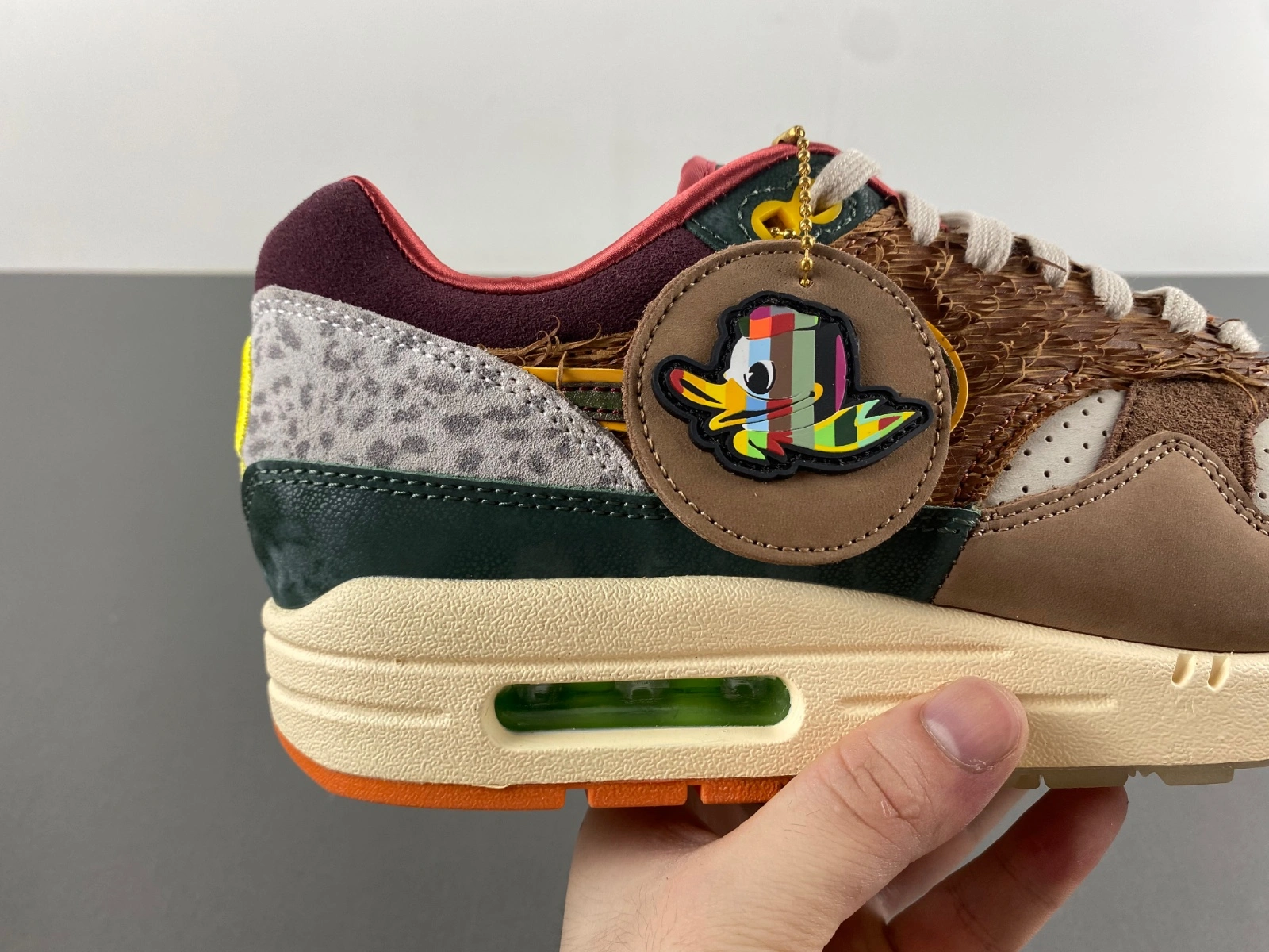 UrbanChic Air Max 1 '87 Luxe University of Oregon PE (2024) HQ2639- 887