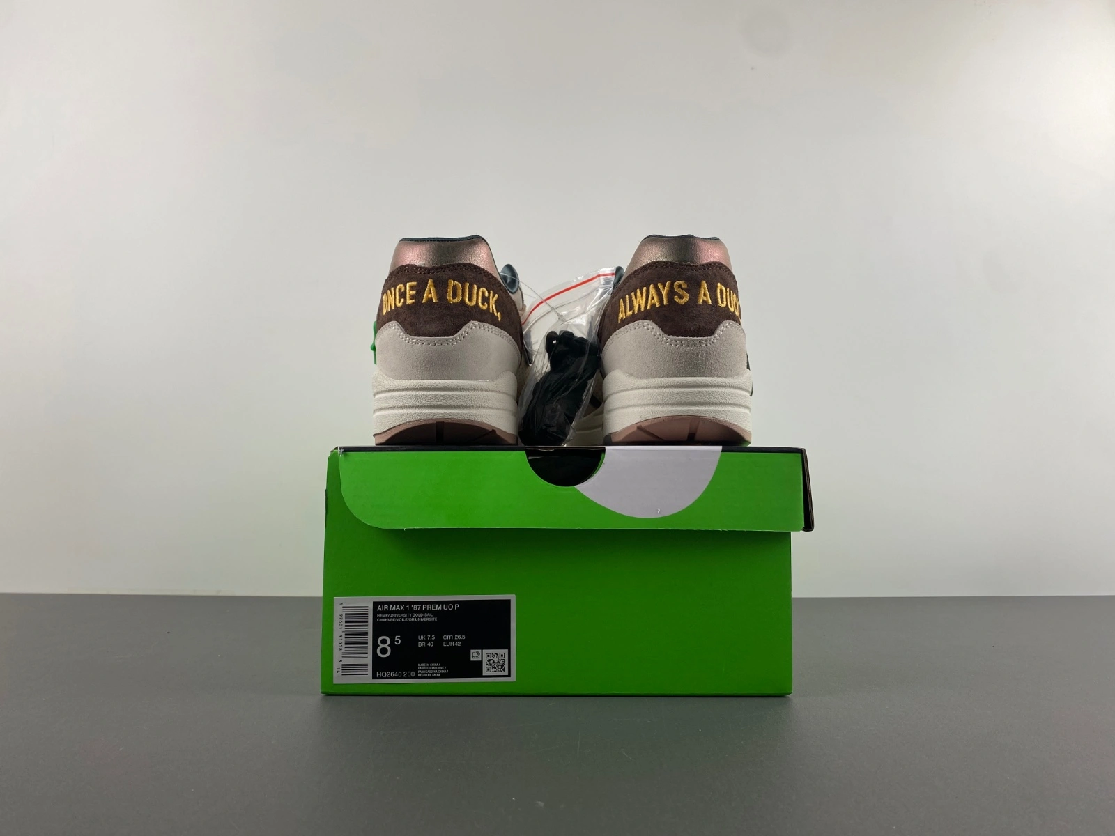 Cozy Air Max 1 '87  University of Oregon PE HQ2640- 886