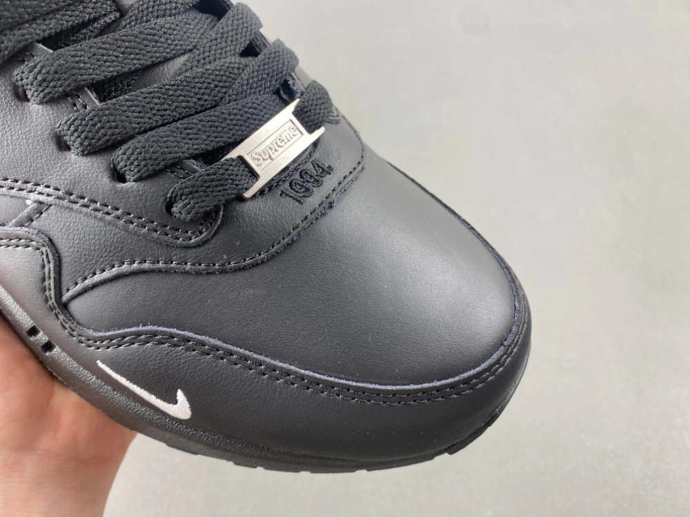 Stretchable Air Max 1 '87 SP Supreme Black White HF8813- 843