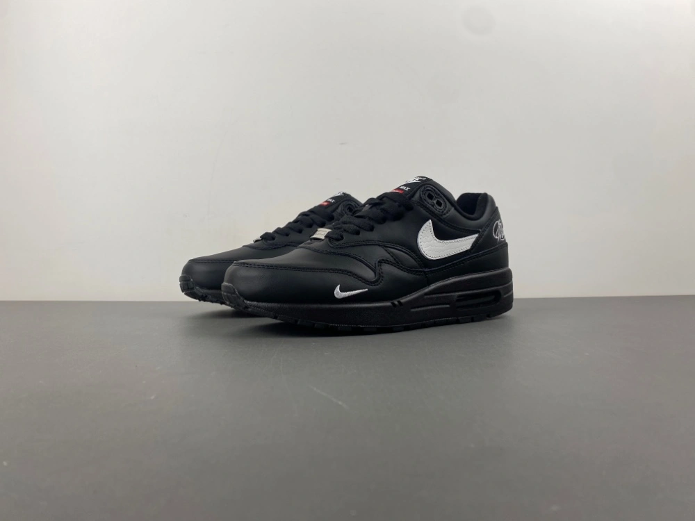 Stretchable Air Max 1 '87 SP Supreme Black White HF8813- 843