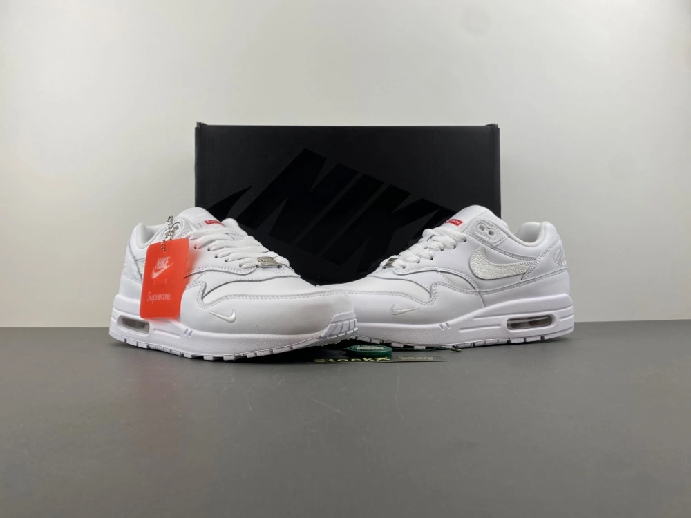 Air Max 1 '87 SP Supreme Triple White HF8813- Versatile 842