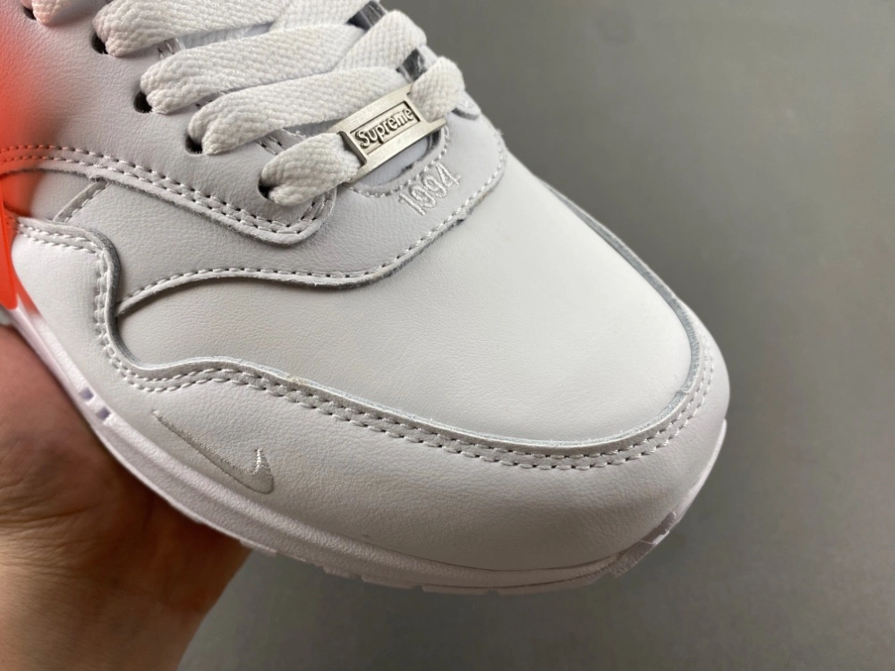 Air Max 1 '87 SP Supreme Triple White HF8813- Versatile 842