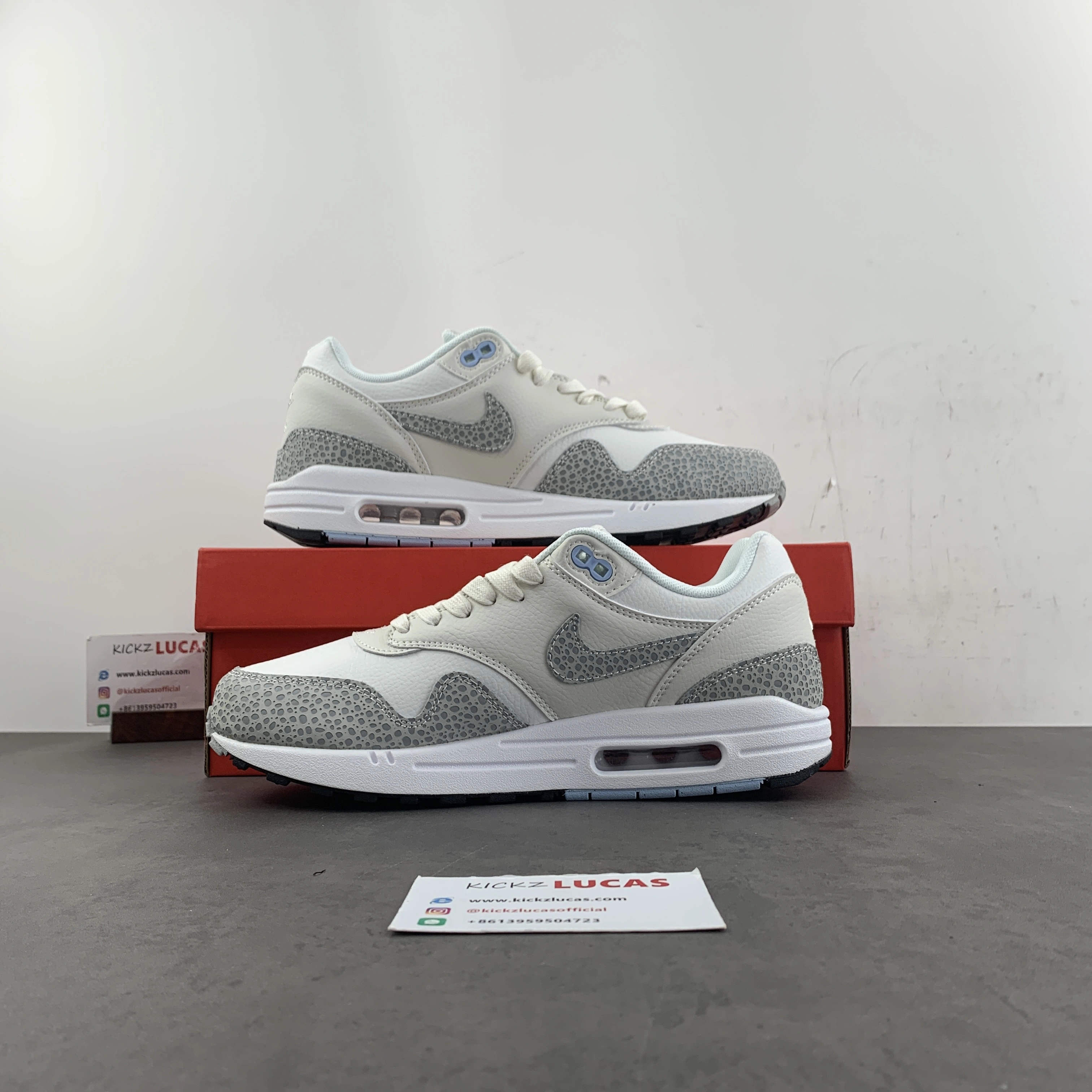 Versatile Air Max 1 '87 Safari Summit White Phantom FB5059- 930